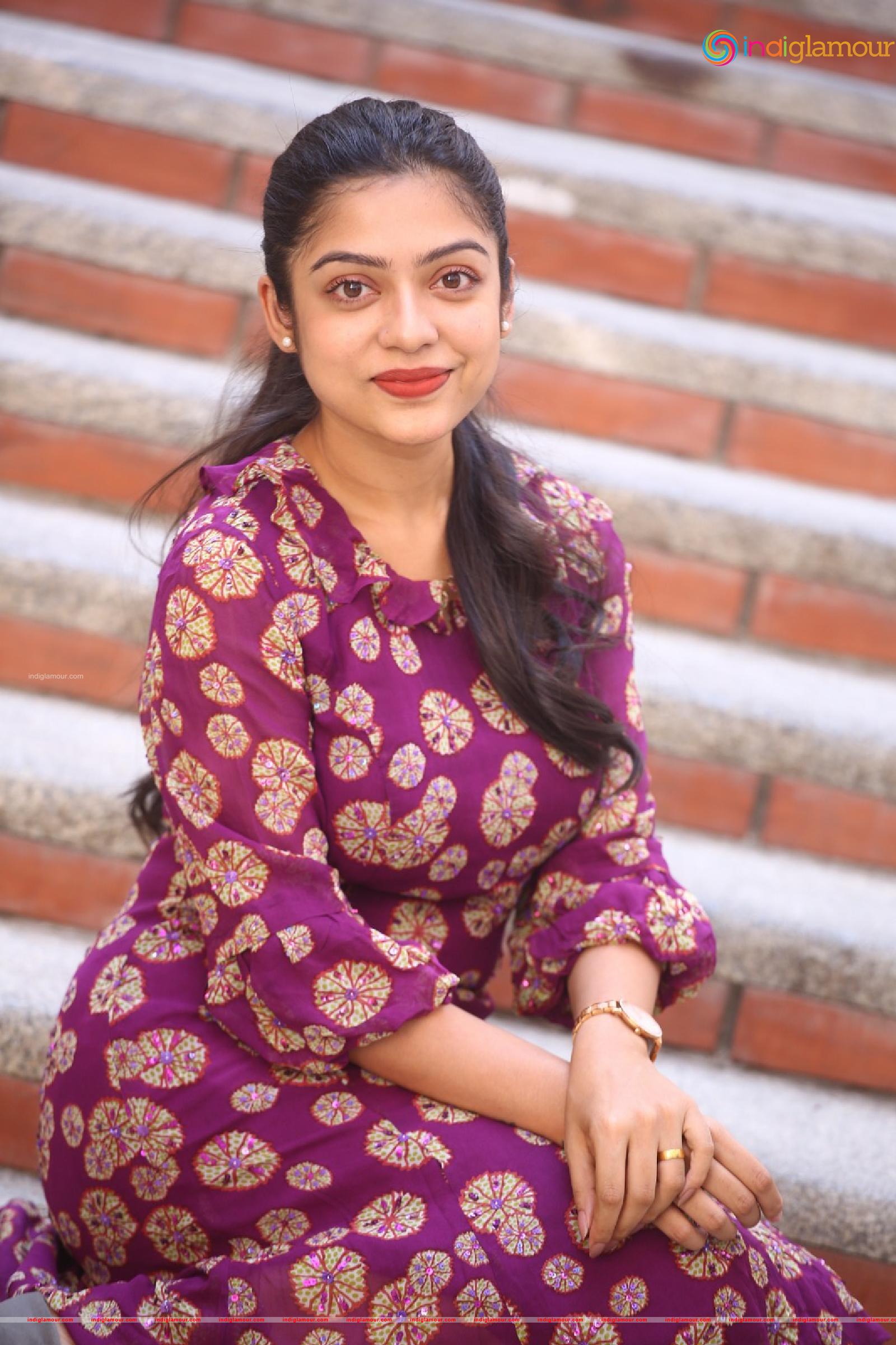 Varsha Bollamma Actress hd photo