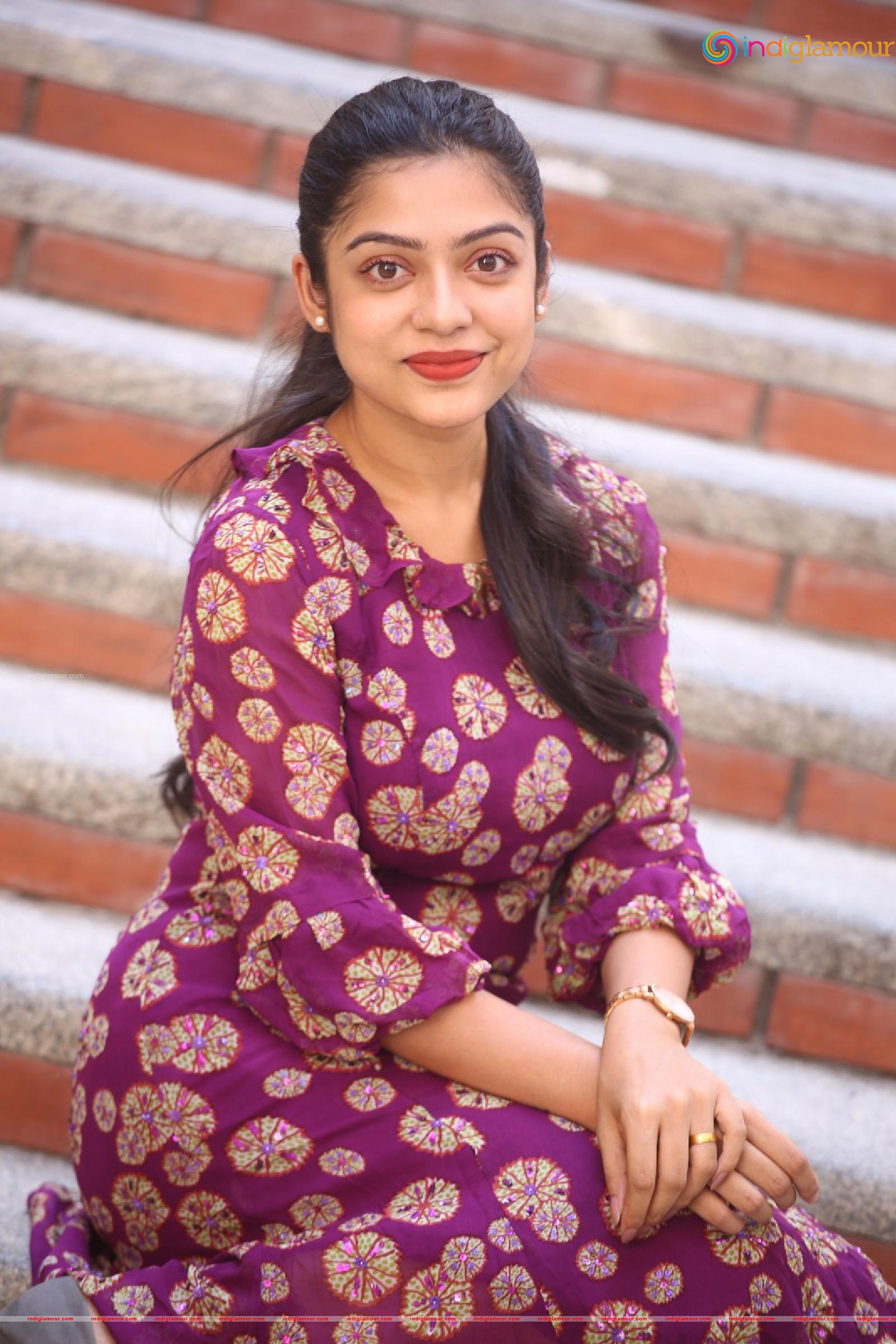 Varsha Bollamma Actress hd photo