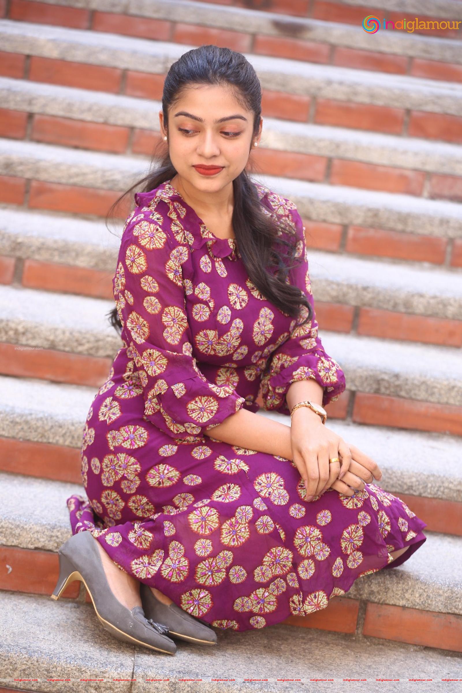 Varsha Bollamma Actress hd photo