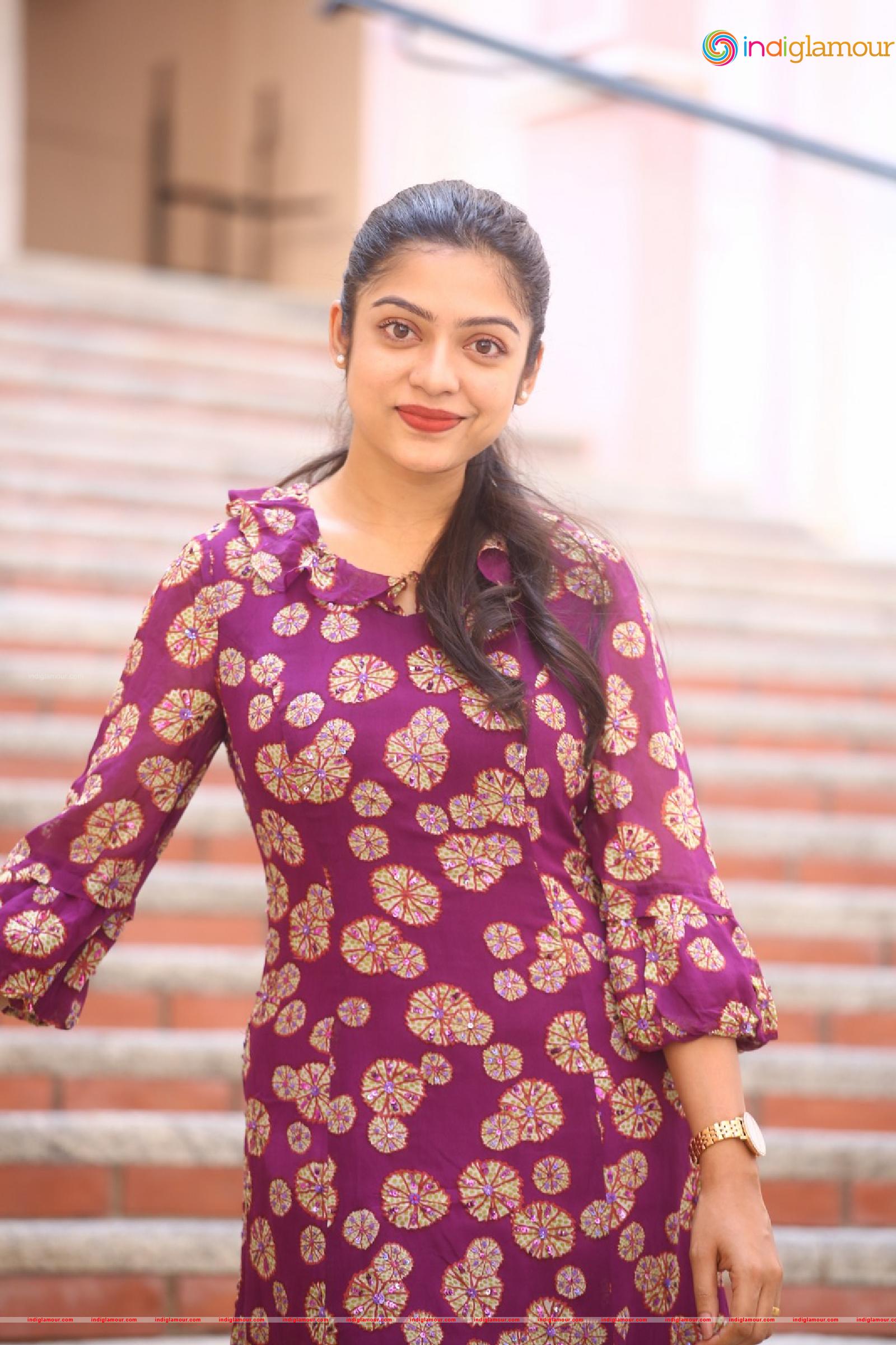 Varsha Bollamma Actress hd photo