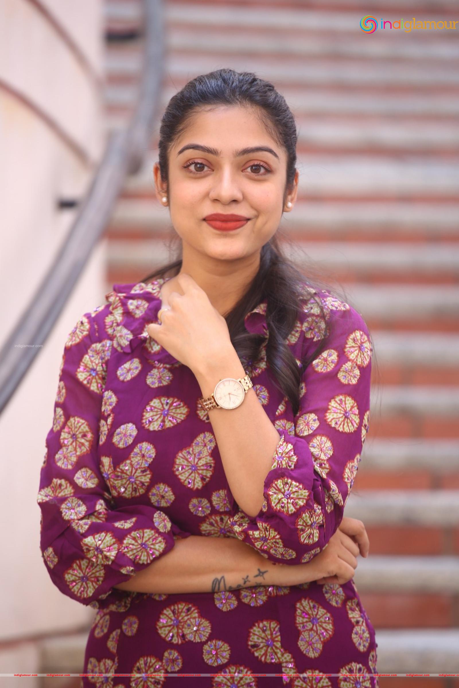 Varsha Bollamma Actress hd photo