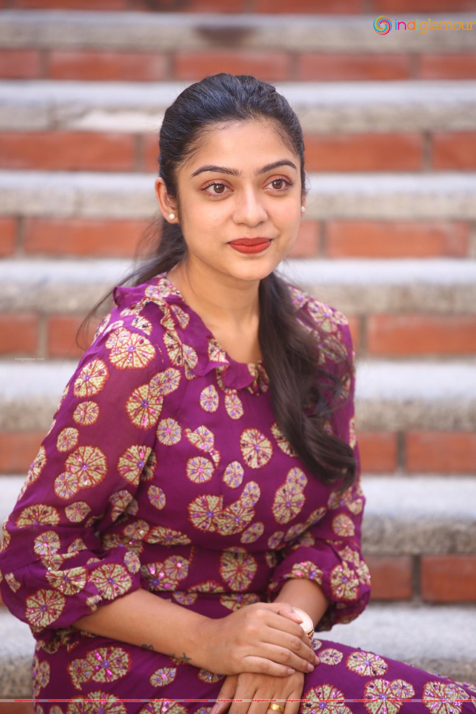 Varsha Bollamma Actress hd photo