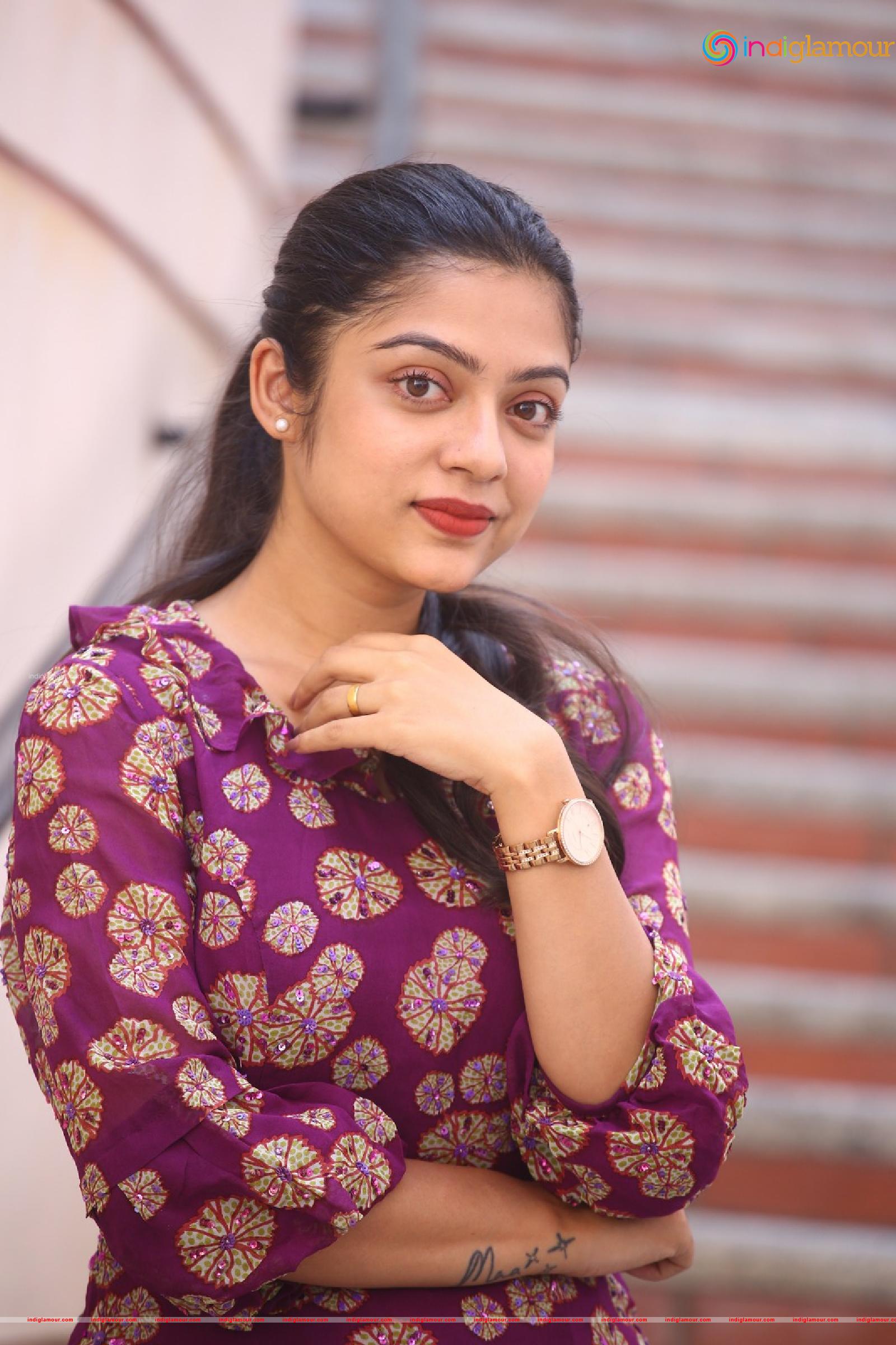Varsha Bollamma Actress hd photo