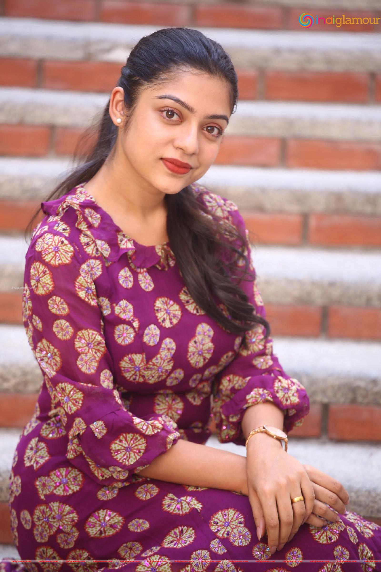 Varsha Bollamma Actress hd photo
