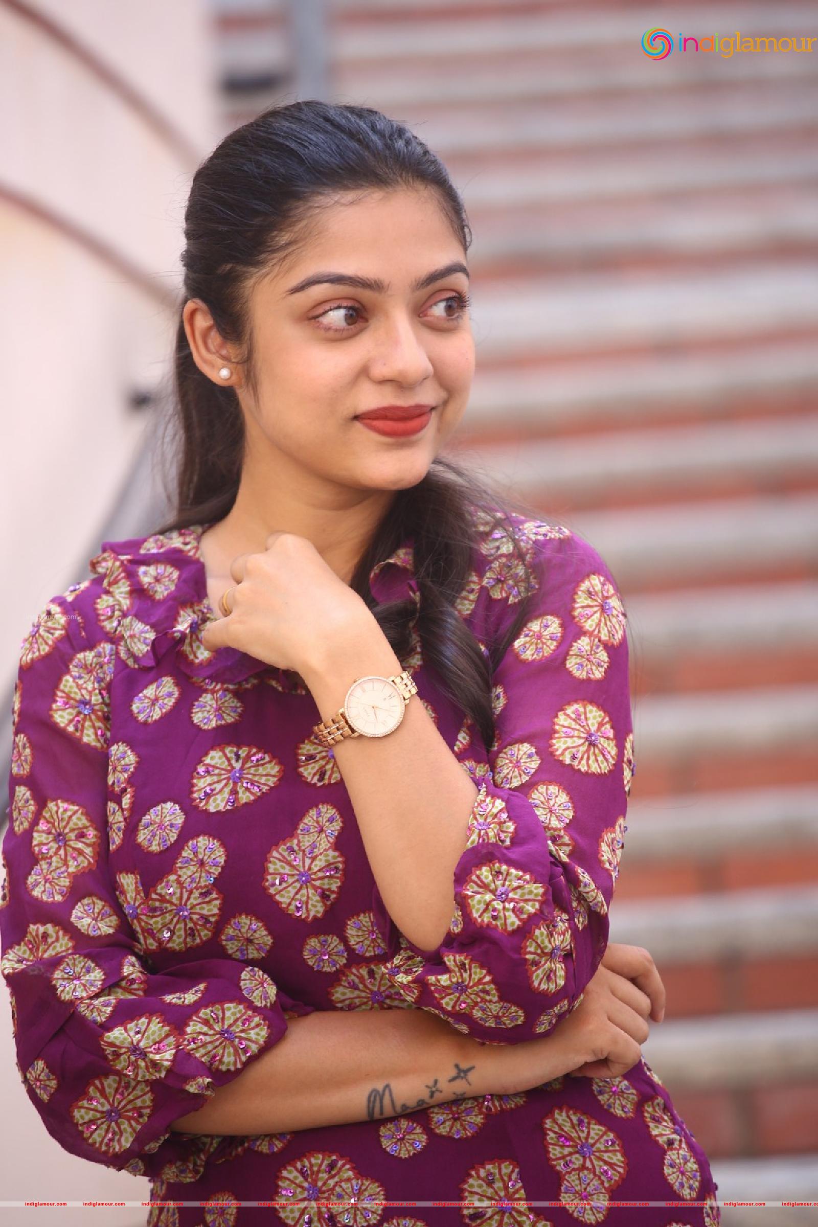 Varsha Bollamma Actress hd photo