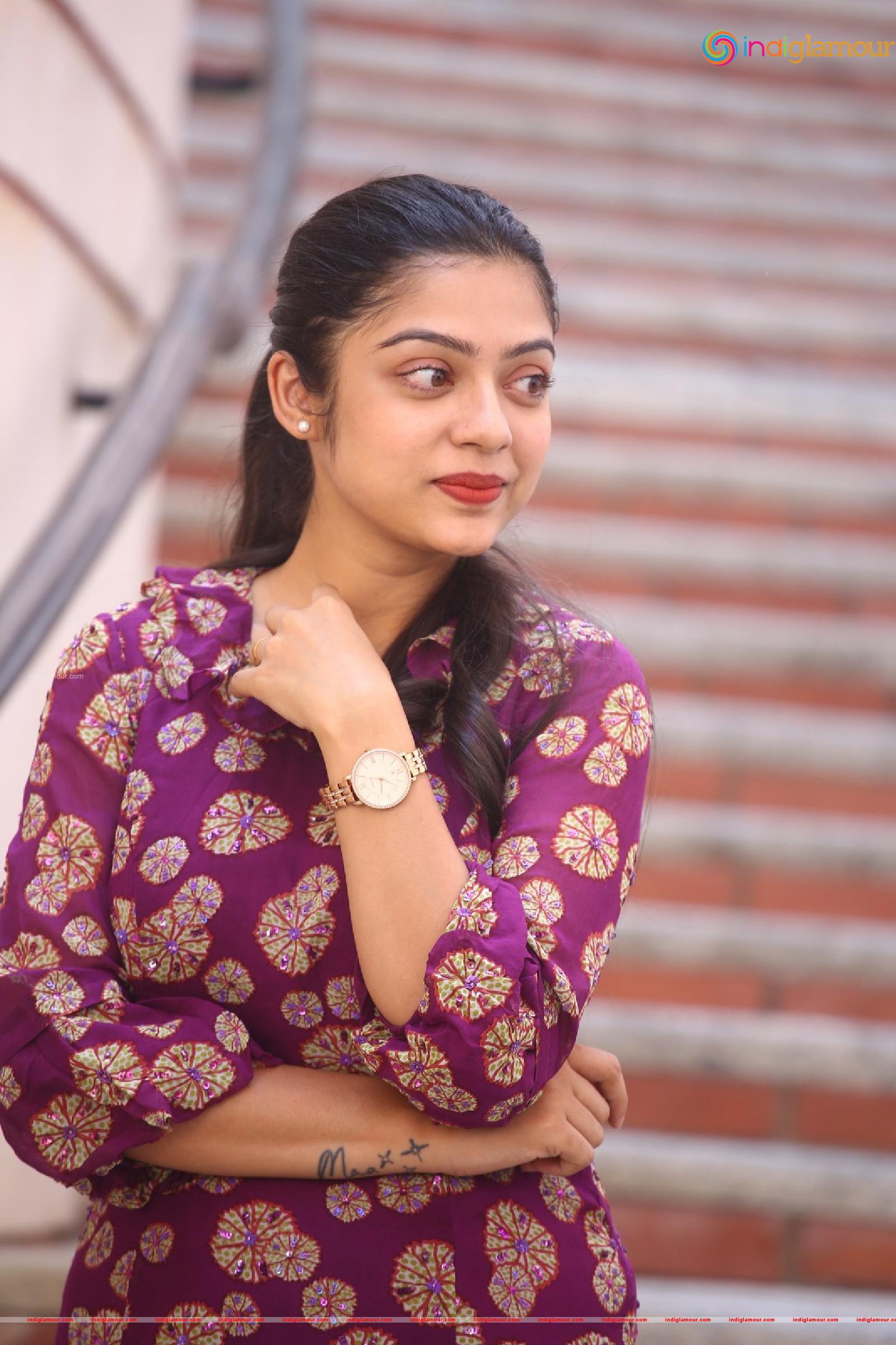 Varsha Bollamma Actress hd photo