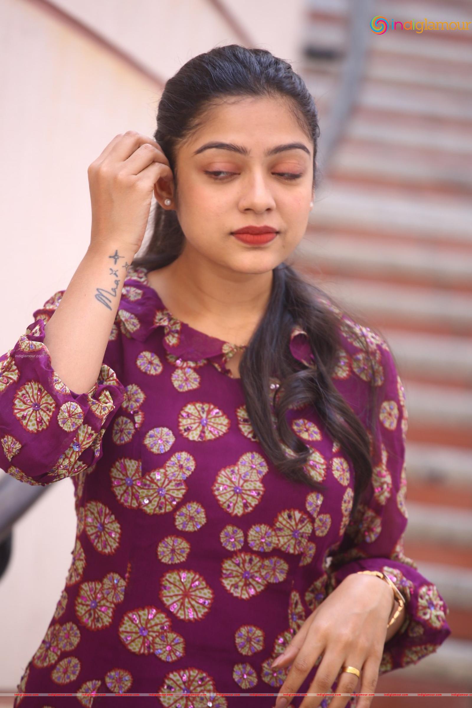 Varsha Bollamma Actress hd photo