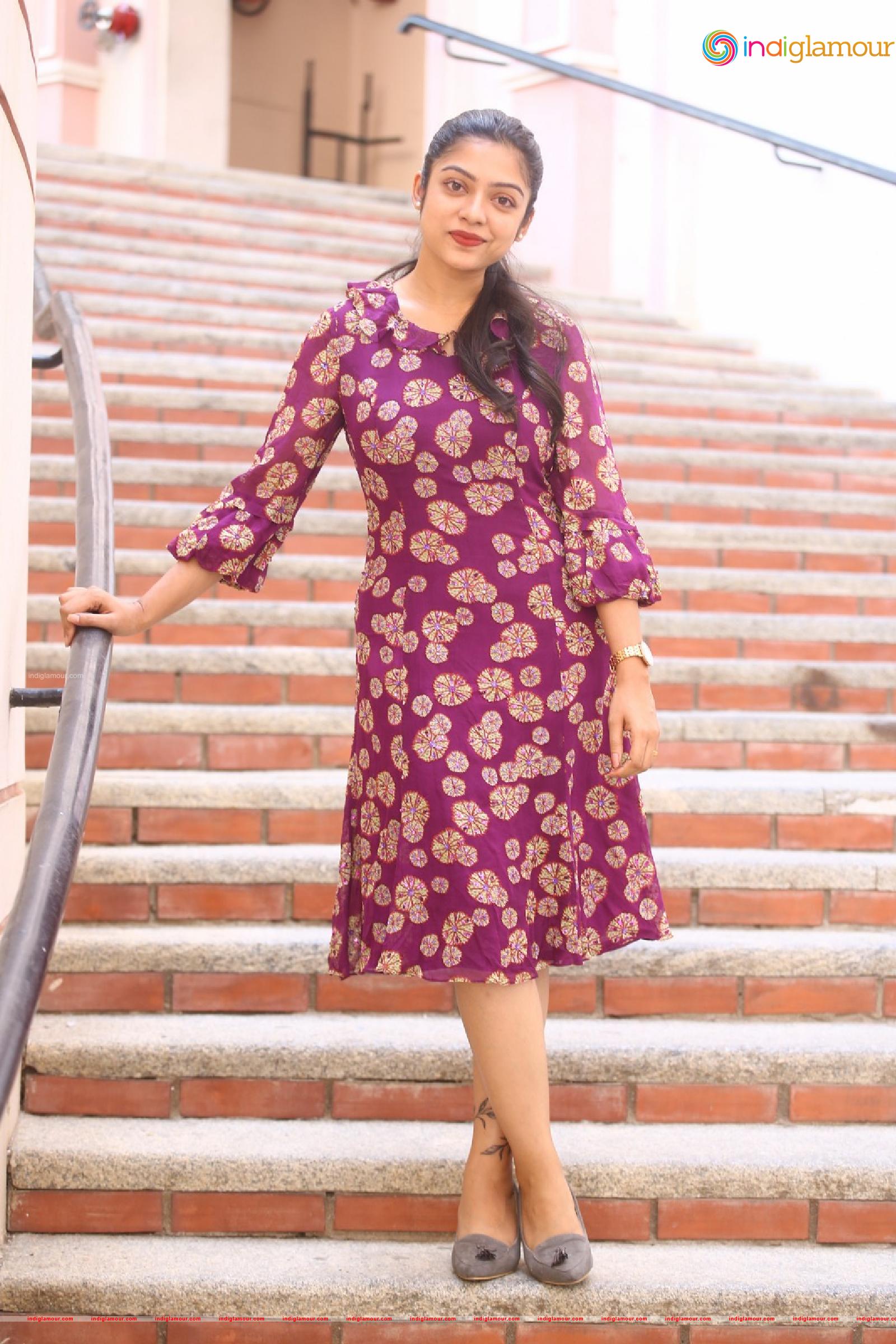 Varsha Bollamma Actress hd photo