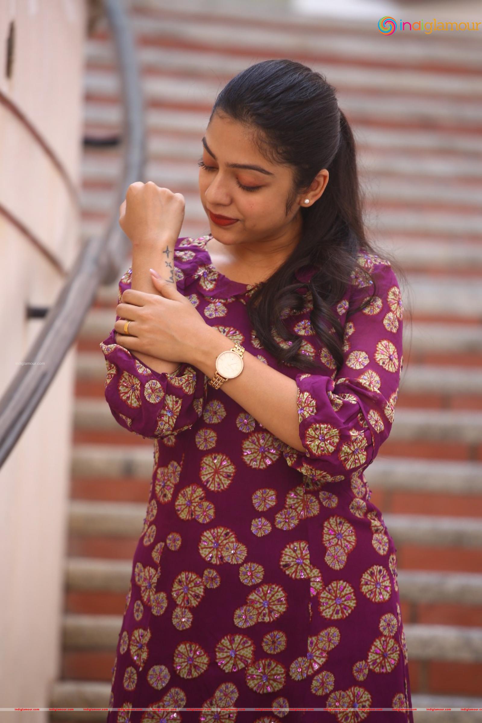 Varsha Bollamma Actress hd photo