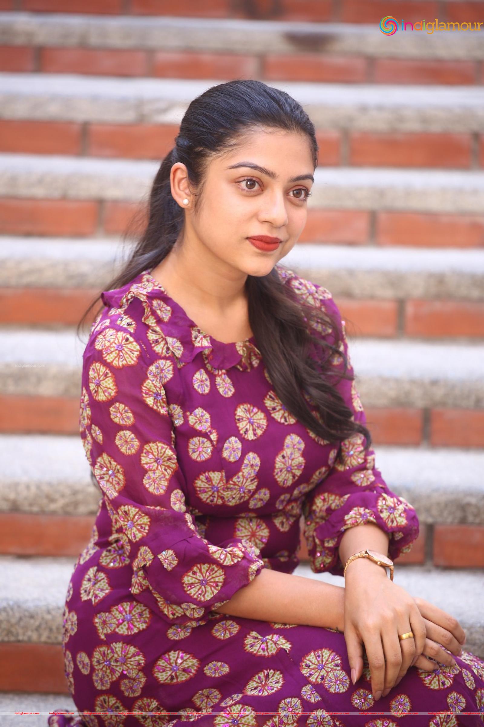 Varsha Bollamma Actress hd photo