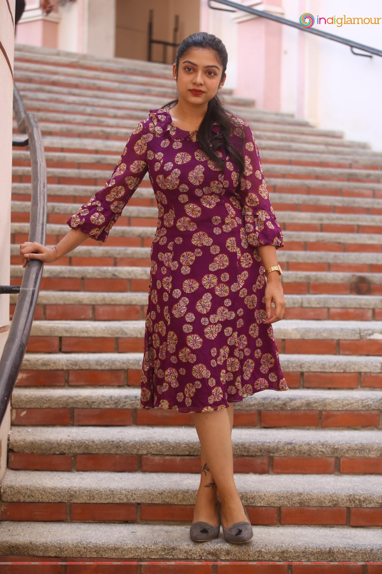 Varsha Bollamma Actress hd photo