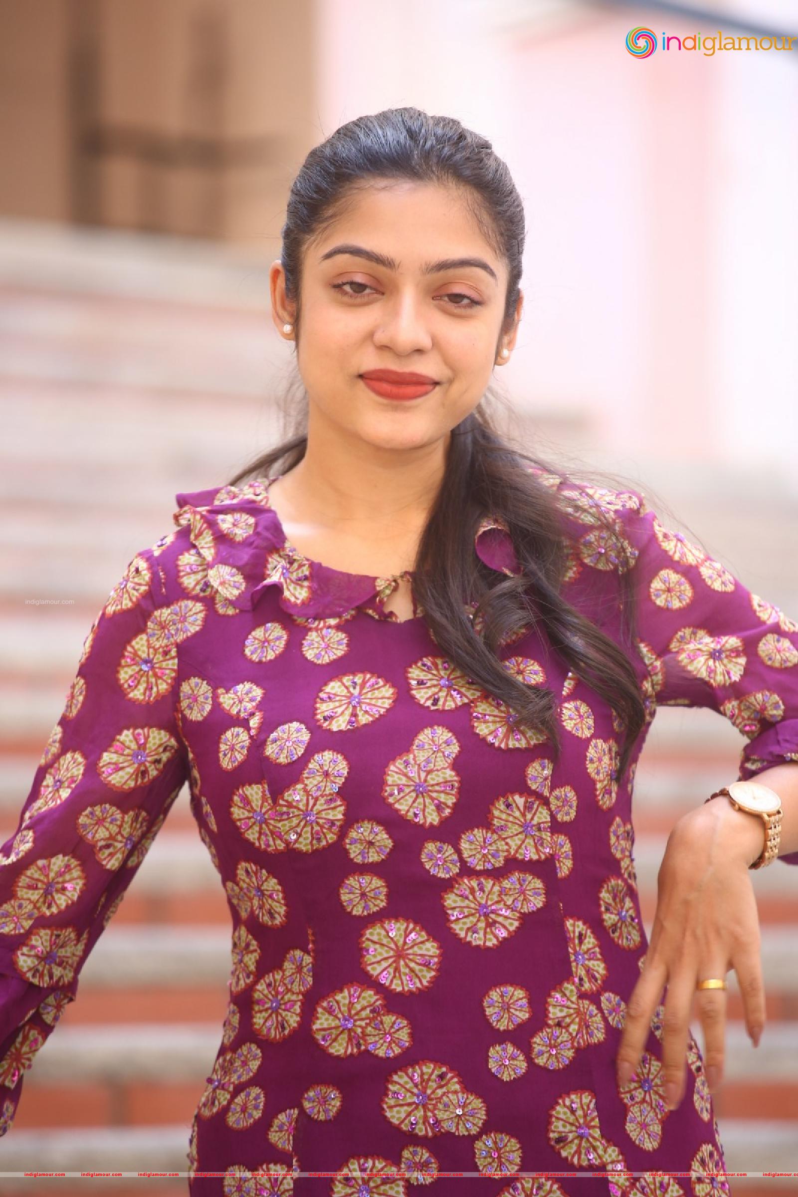 Varsha Bollamma Actress hd photo