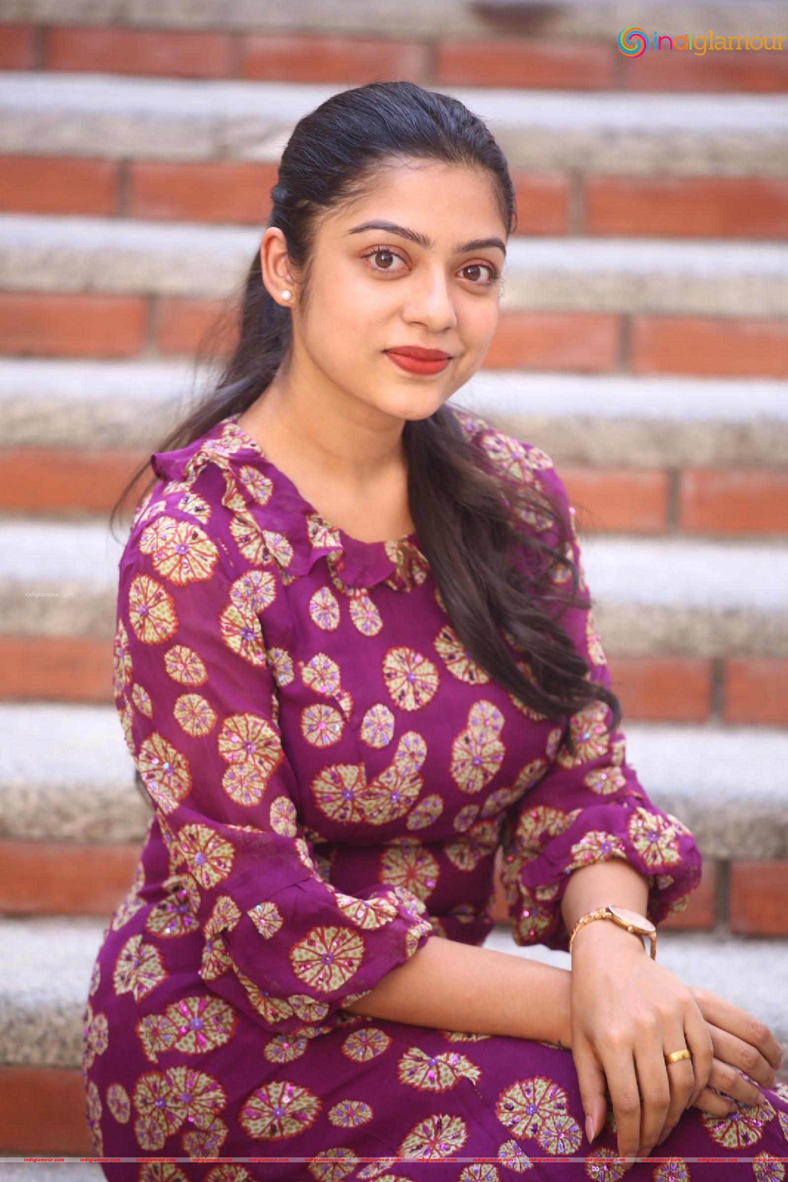 Varsha Bollamma Actress hd photo