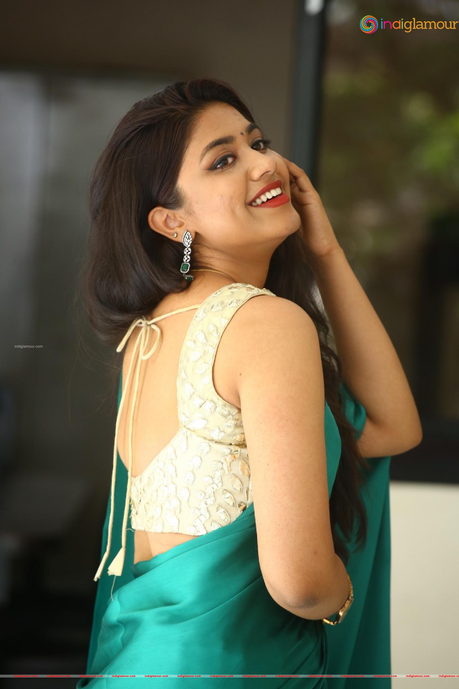 Malavika Actress hd photo