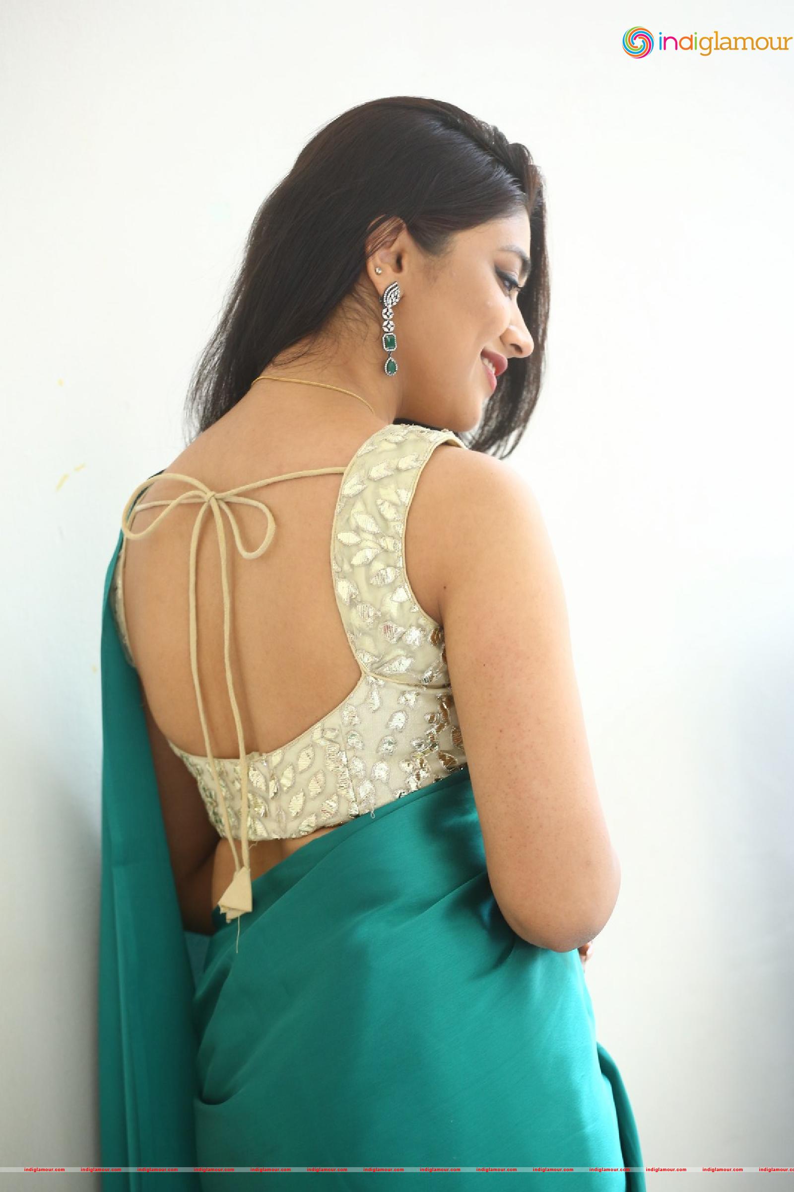 Malavika Actress hd photo