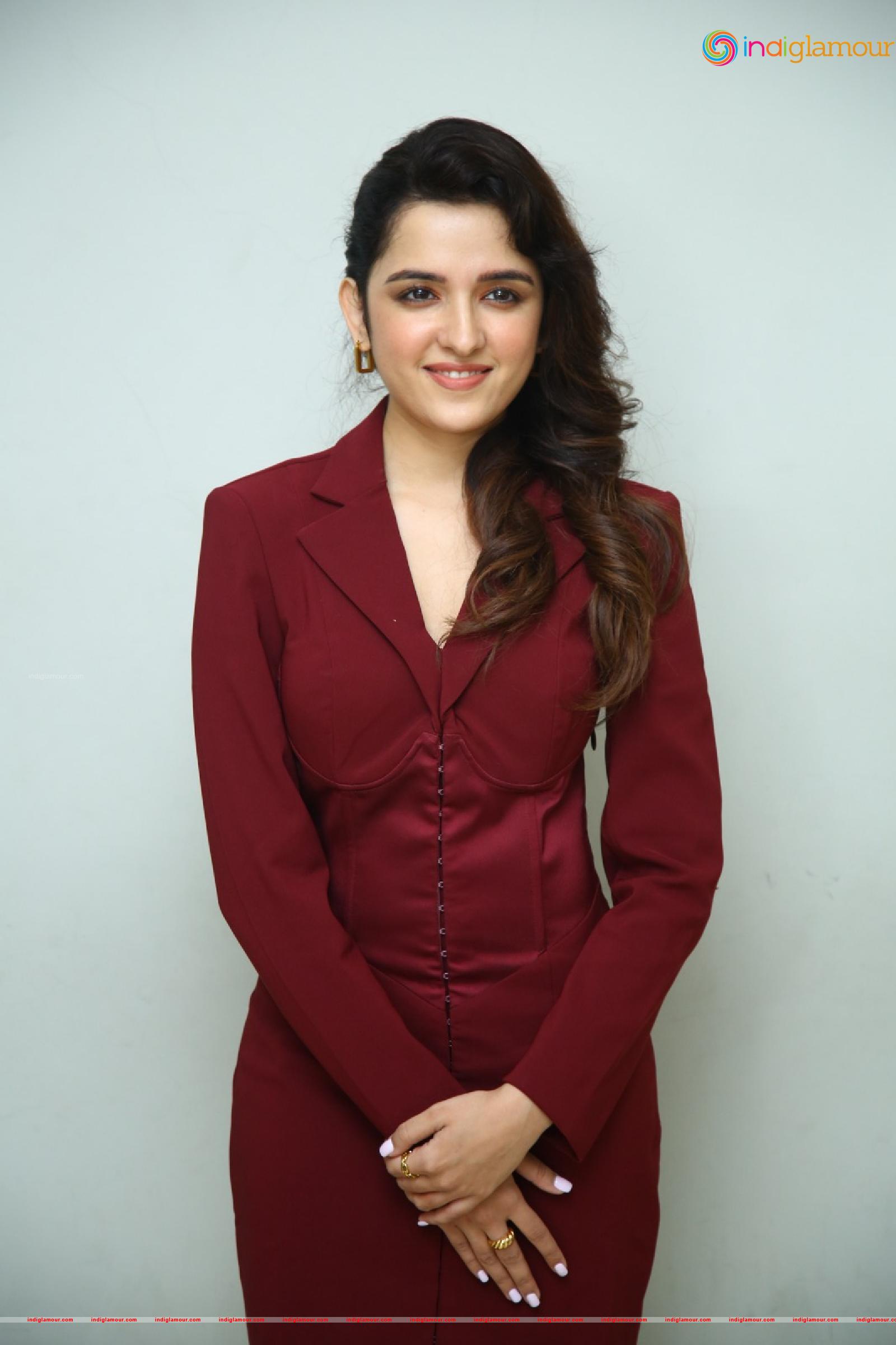 Shirley Setia Actress hd photo