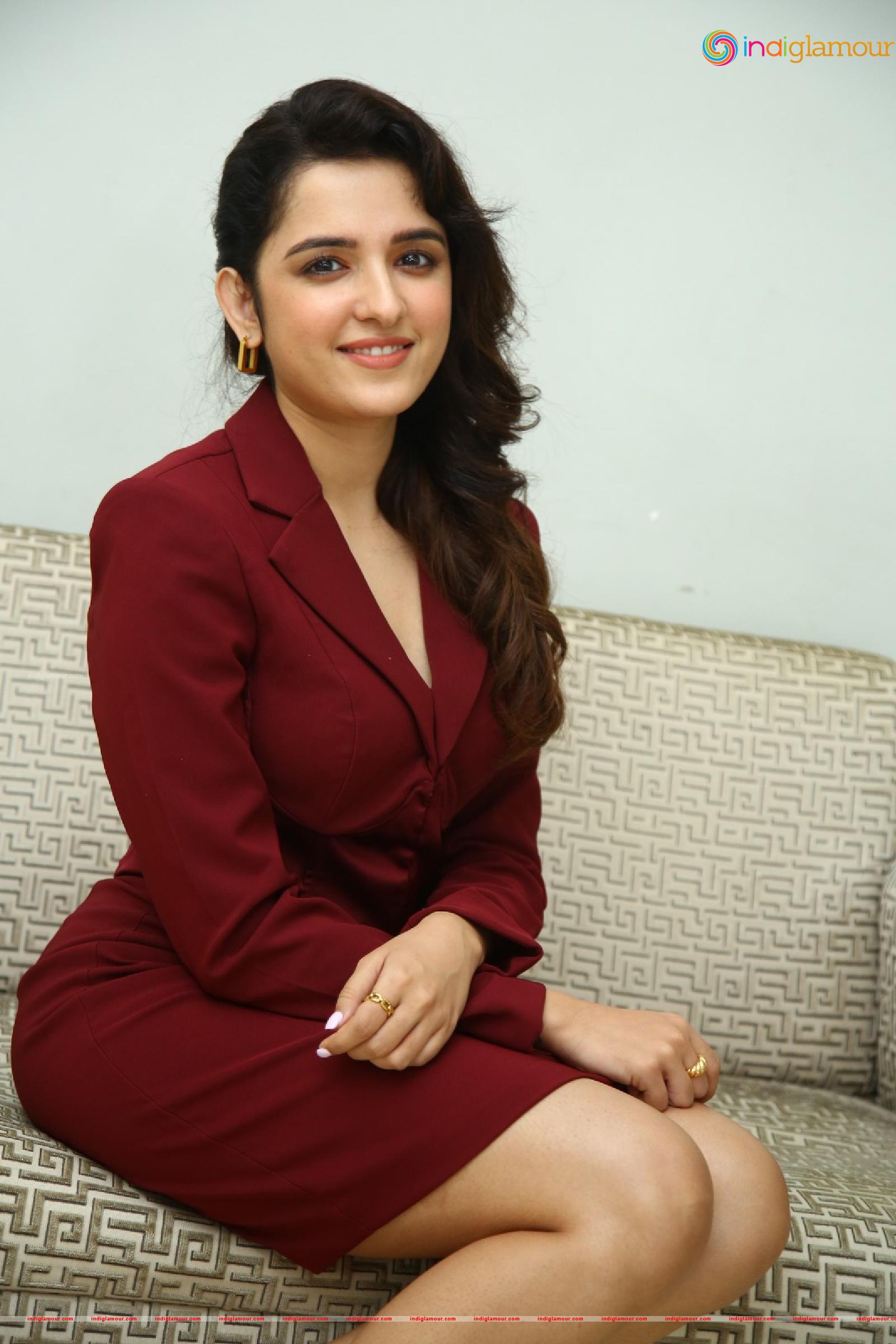 Shirley Setia Actress hd photo