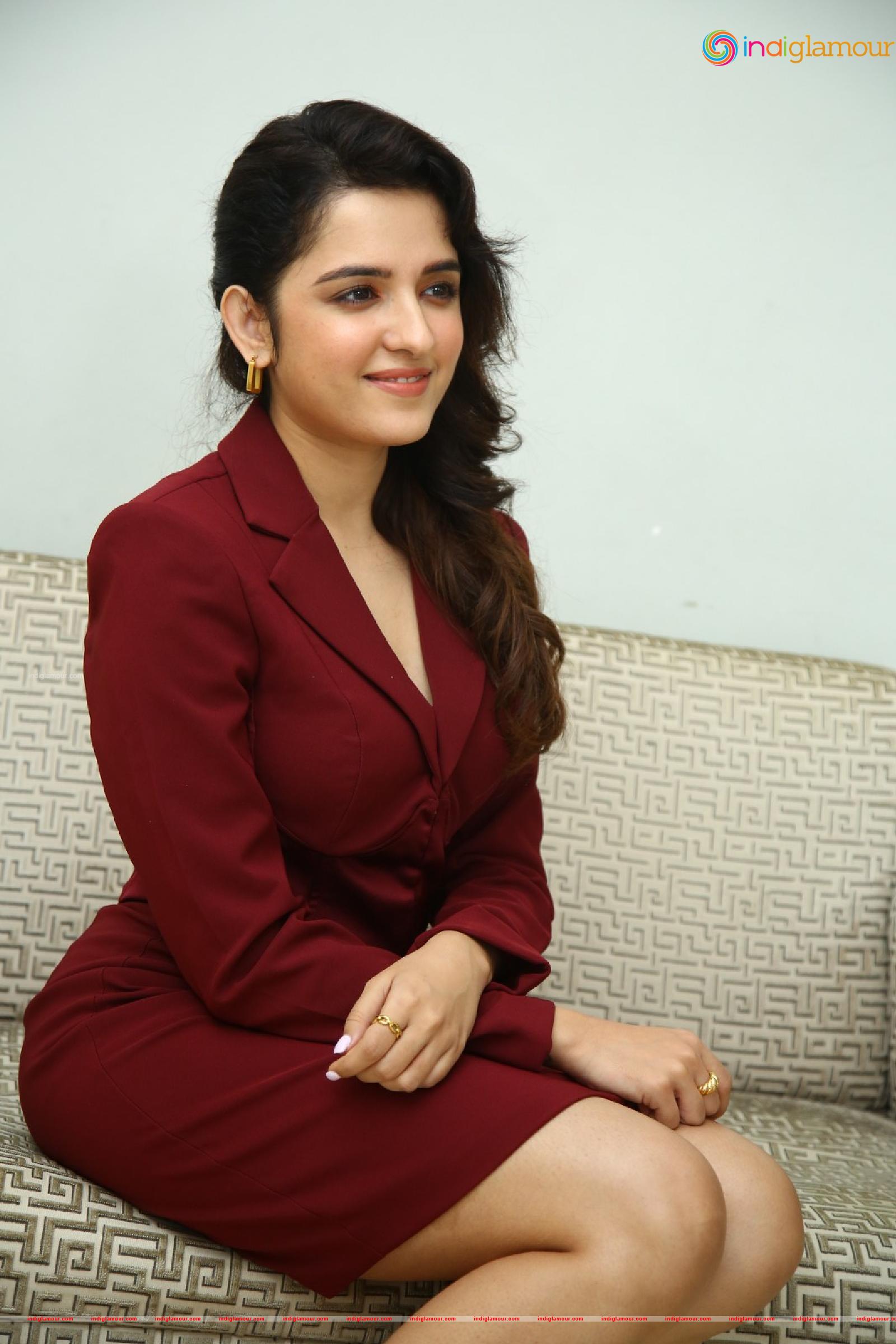 Shirley Setia Actress hd photo
