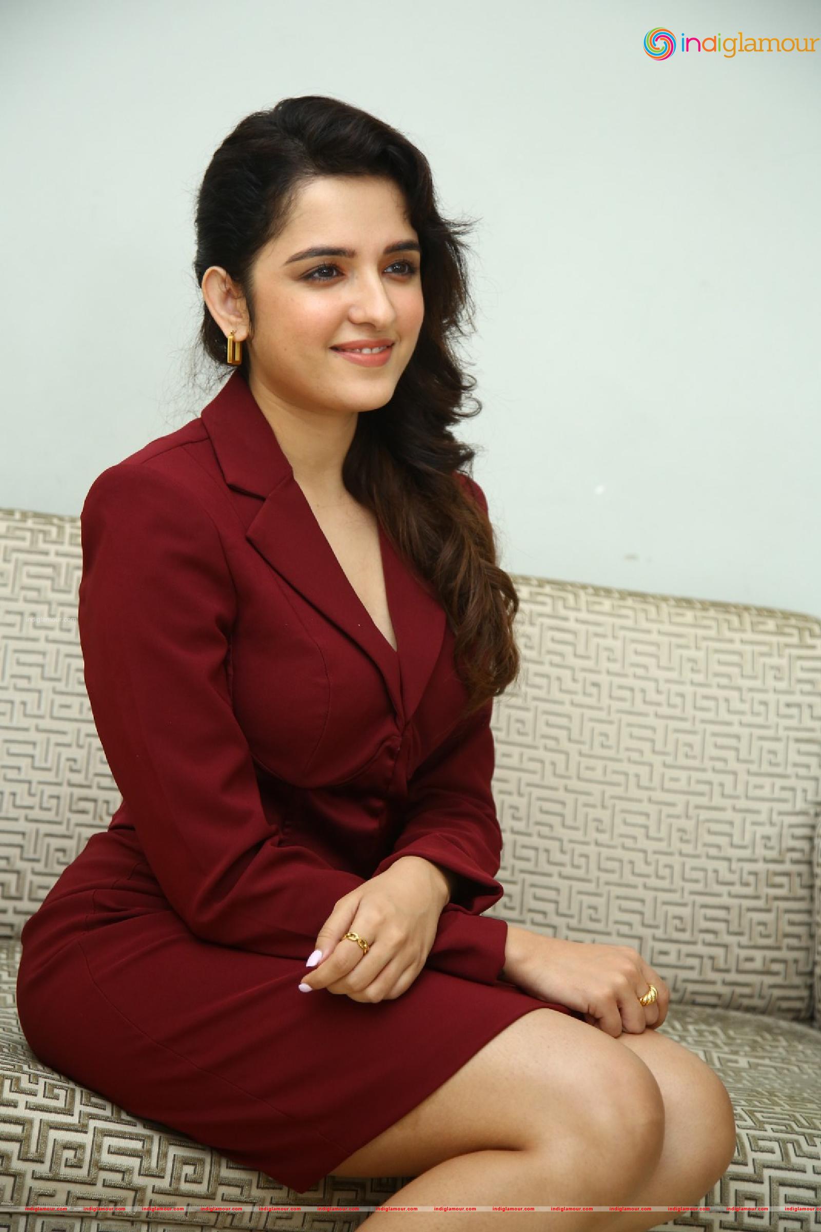 Shirley Setia Actress hd photo