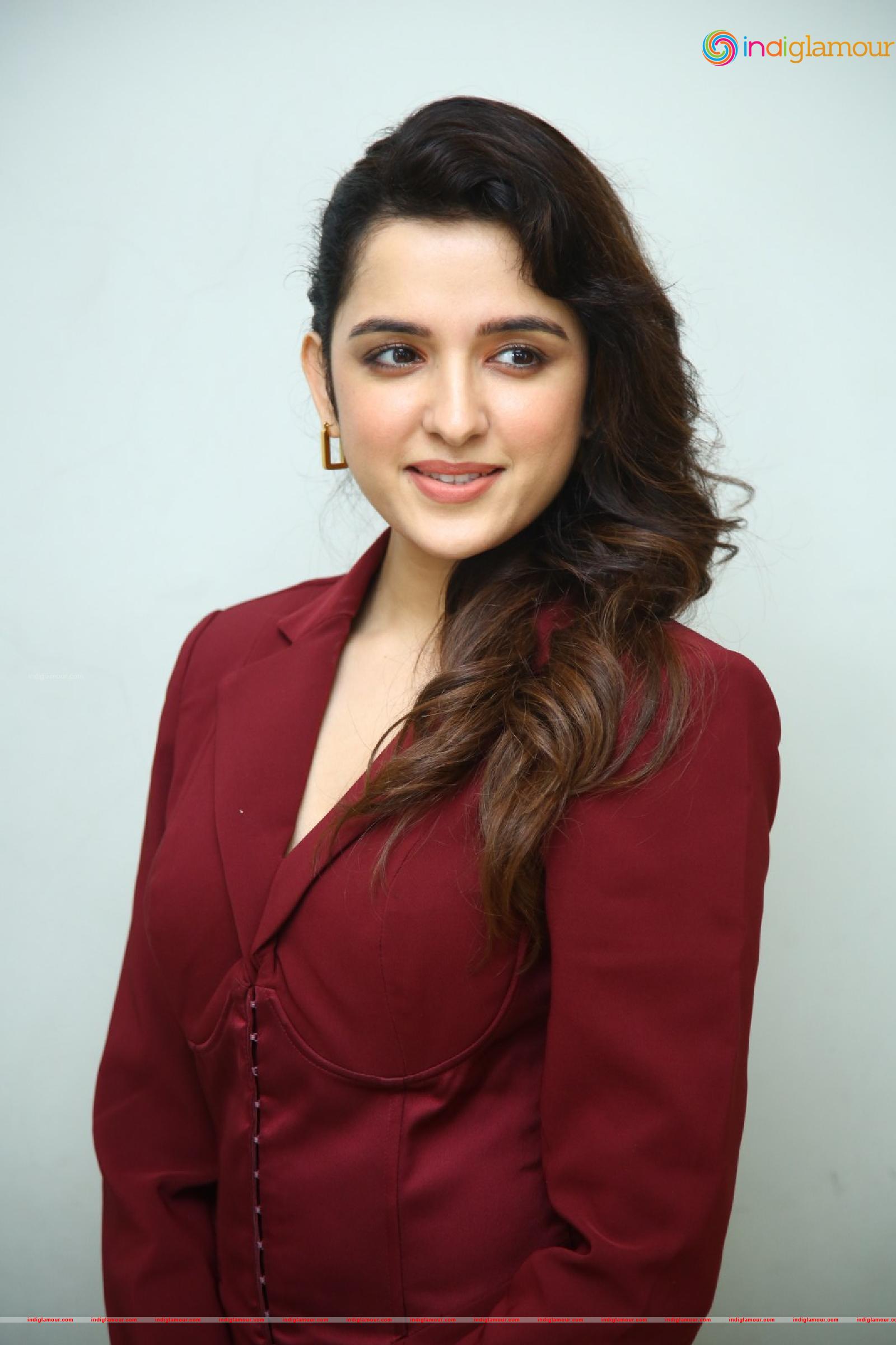 Shirley Setia Actress hd photo