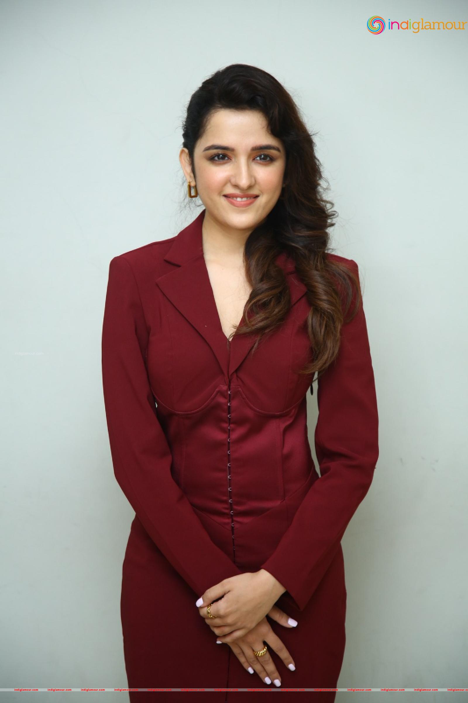 Shirley Setia Actress hd photo