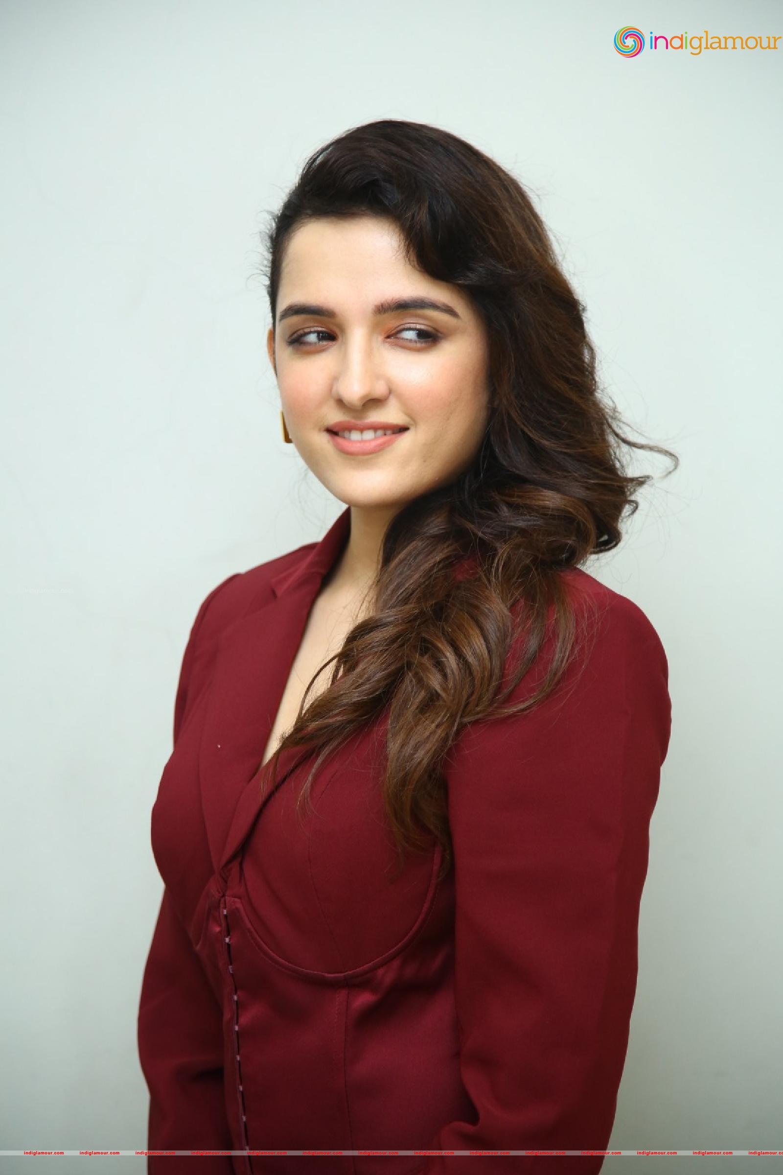 Shirley Setia Actress hd photo