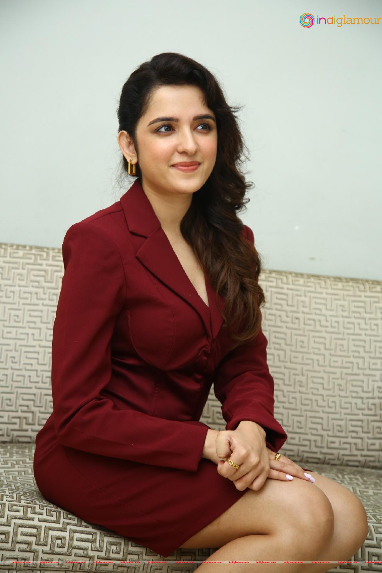 Shirley Setia Actress hd photo