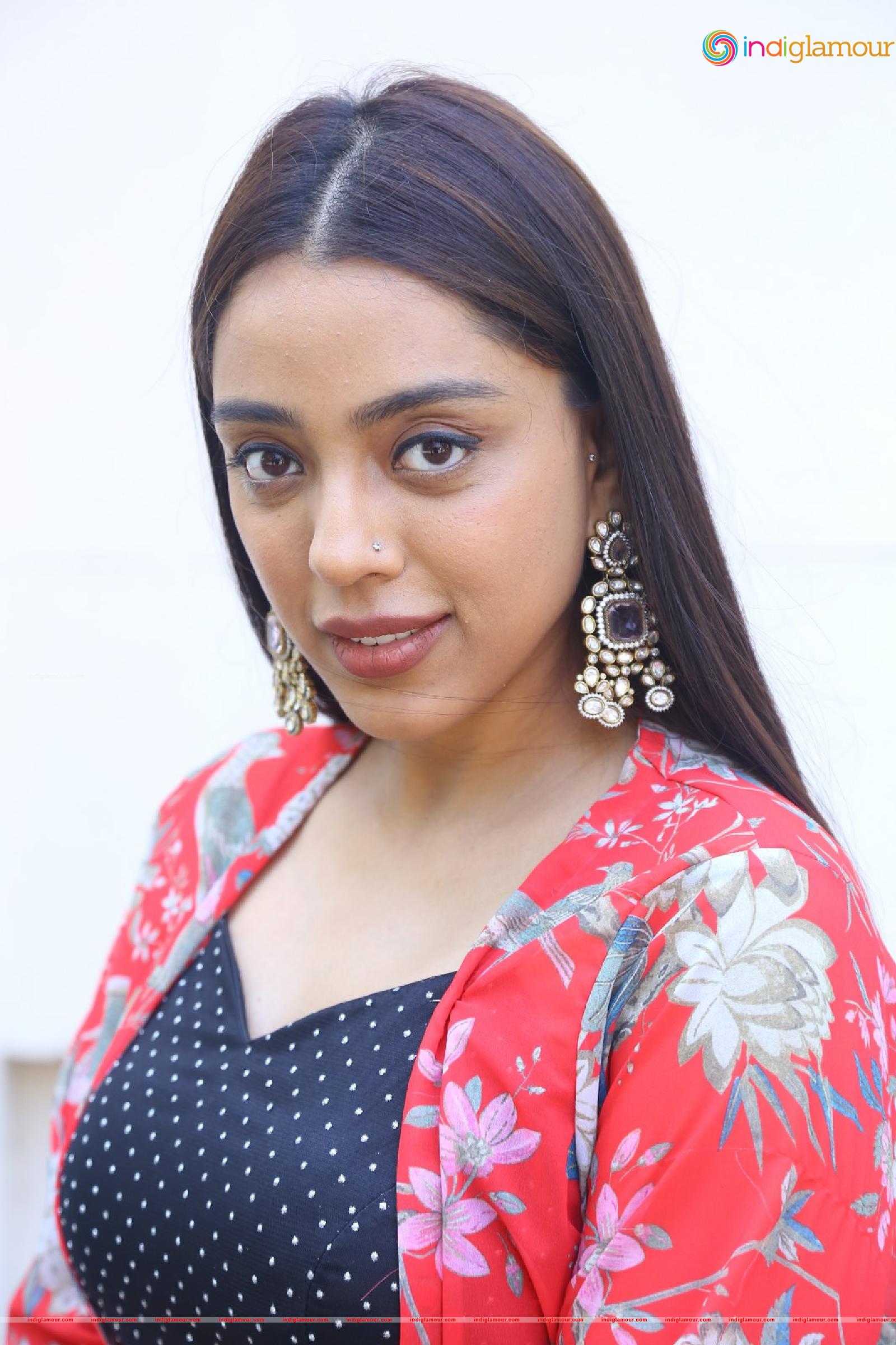 Deviyani Sharma Actress hd photo