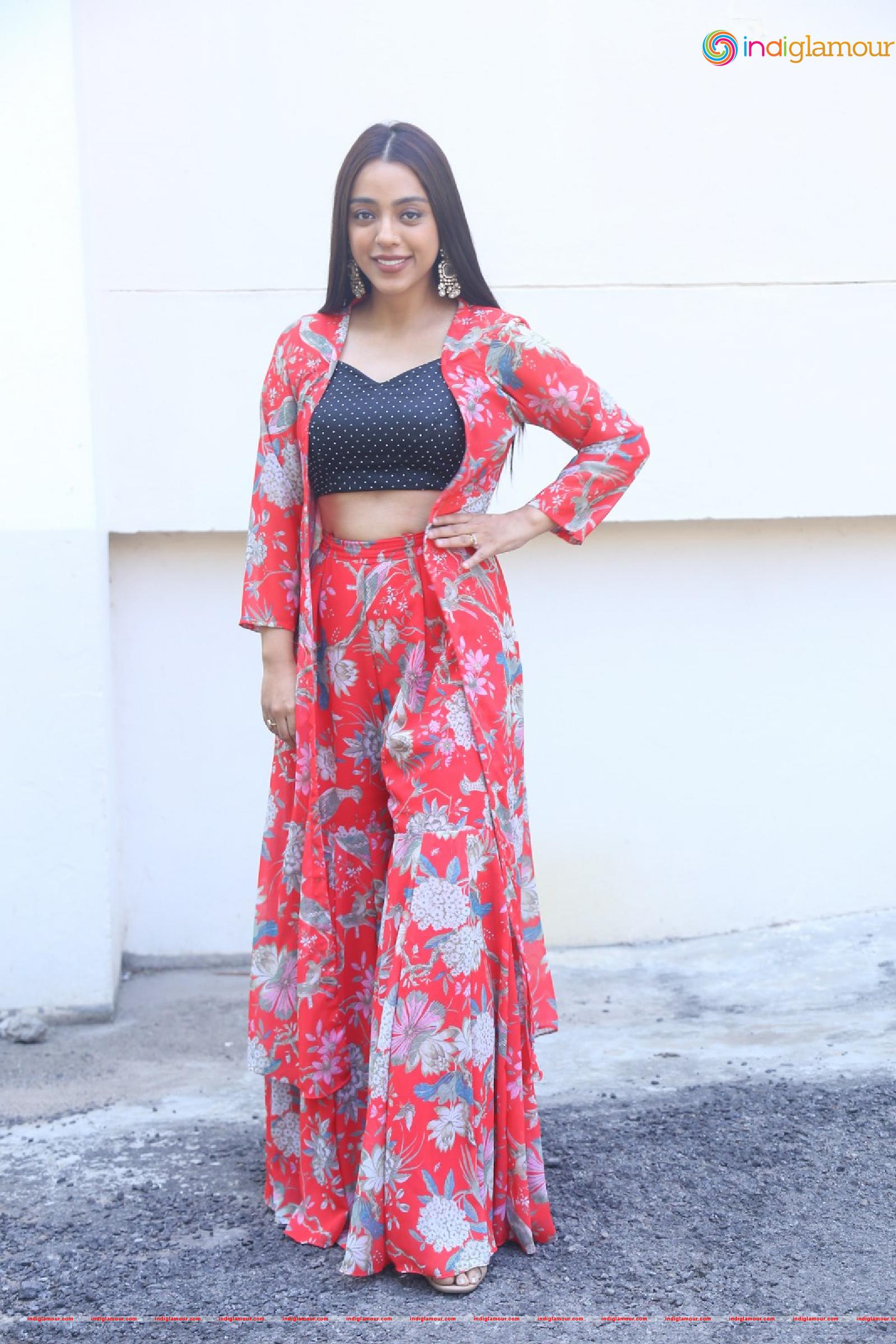 Deviyani Sharma Actress hd photo