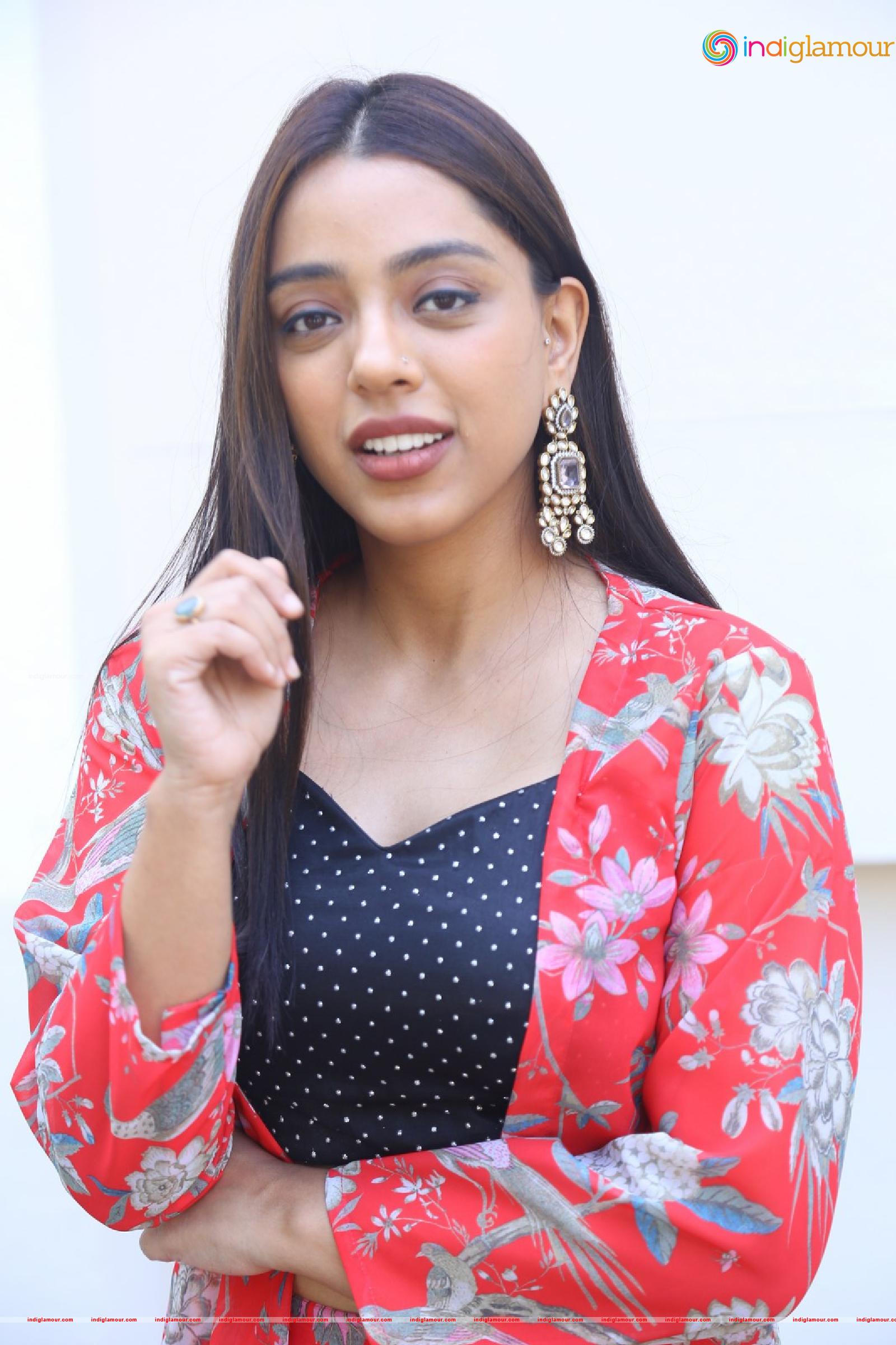 Deviyani Sharma Actress hd photo