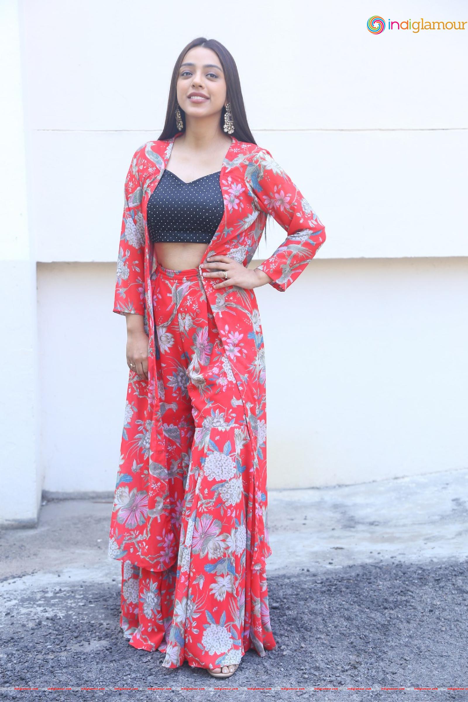Deviyani Sharma Actress hd photo
