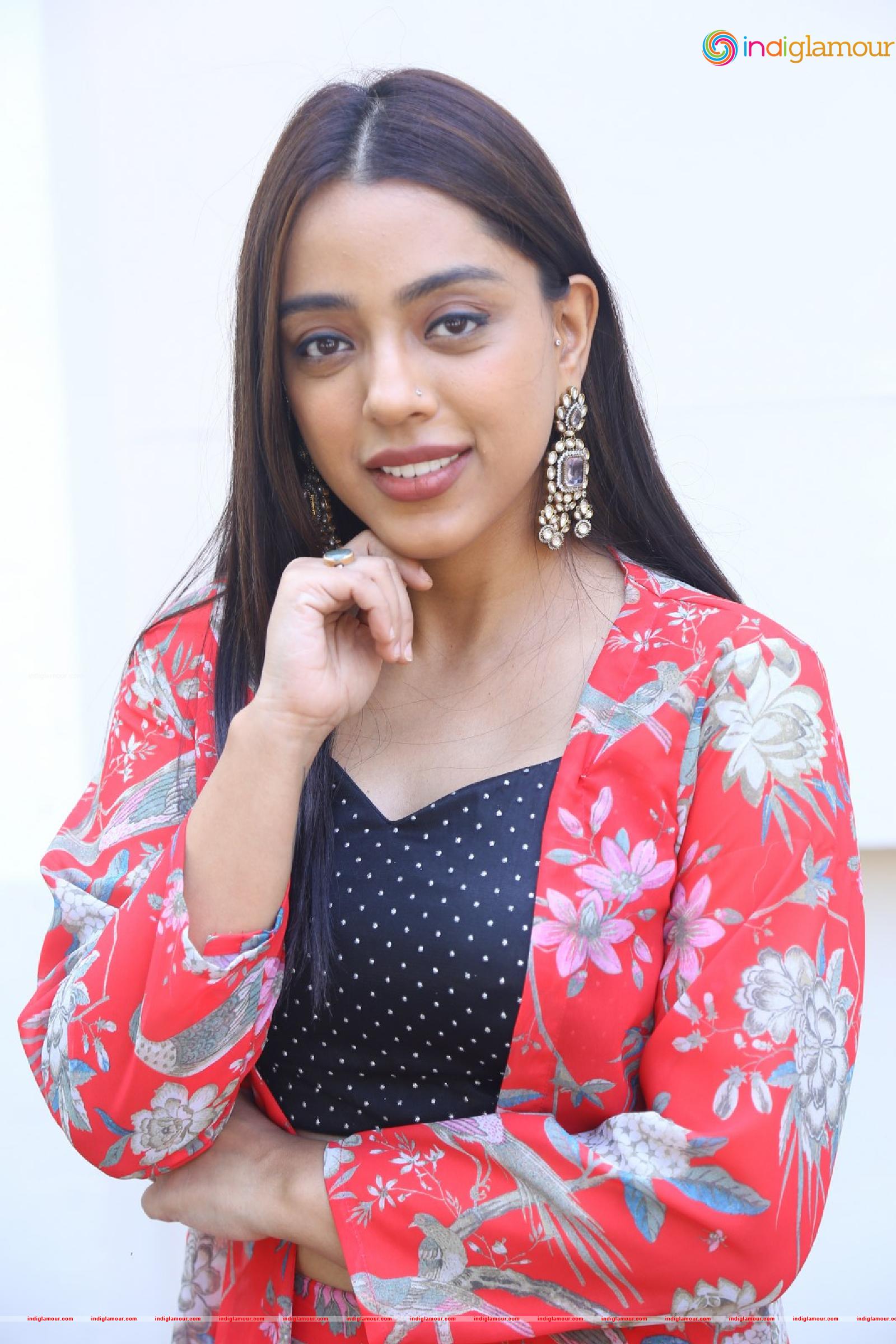 Deviyani Sharma Actress hd photo