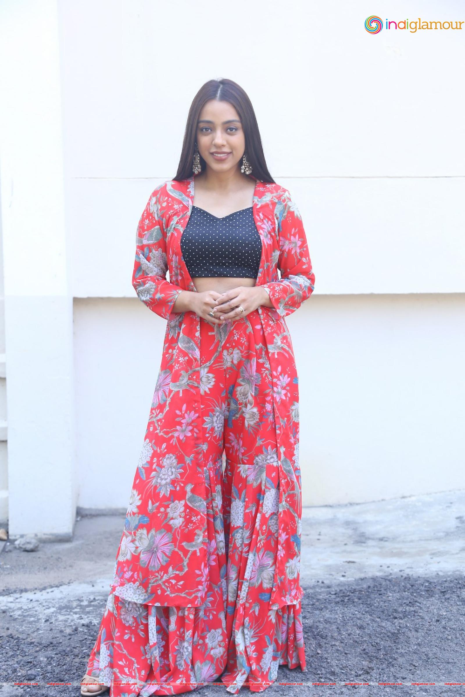 Deviyani Sharma Actress hd photo