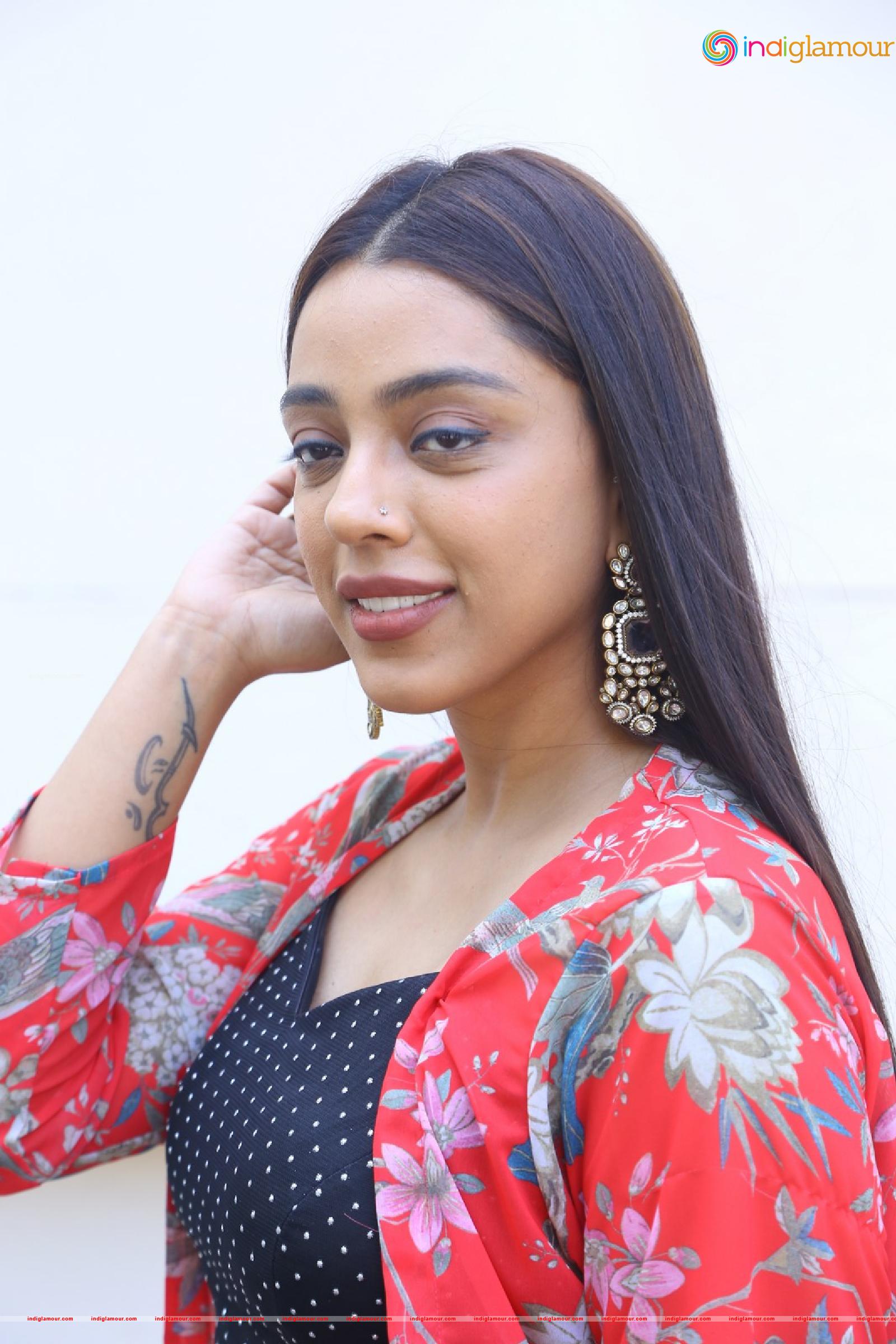 Deviyani Sharma Actress hd photo