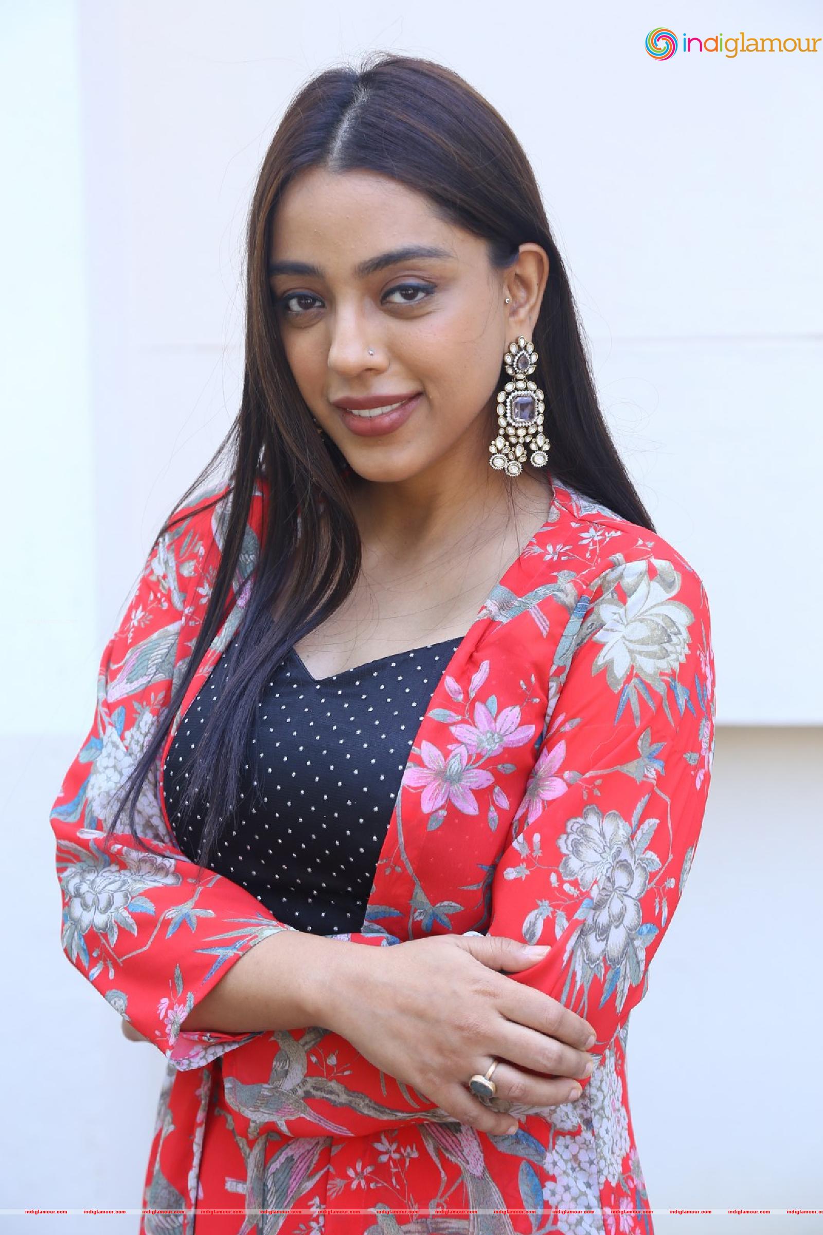 Deviyani Sharma Actress hd photo