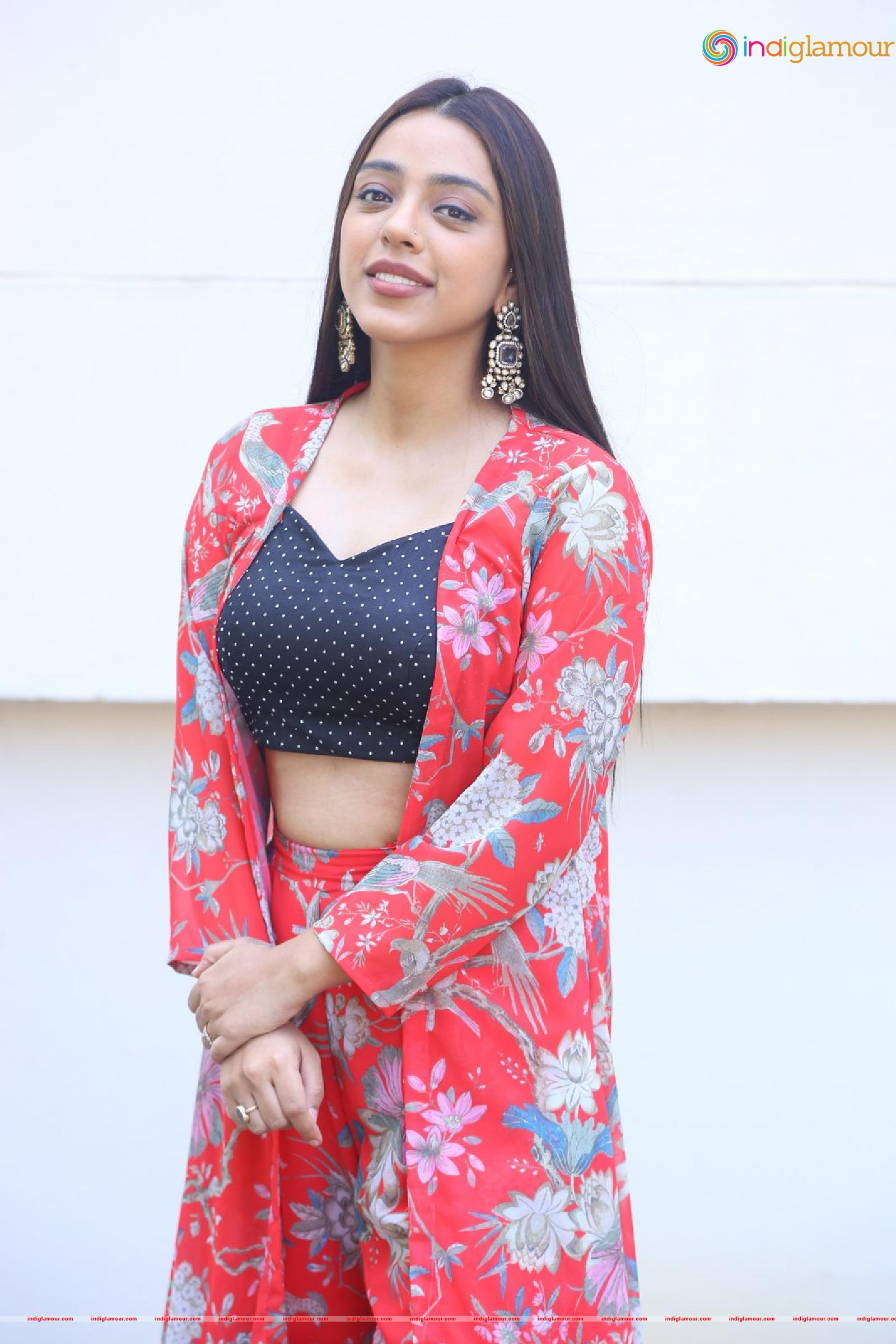 Deviyani Sharma Actress hd photo
