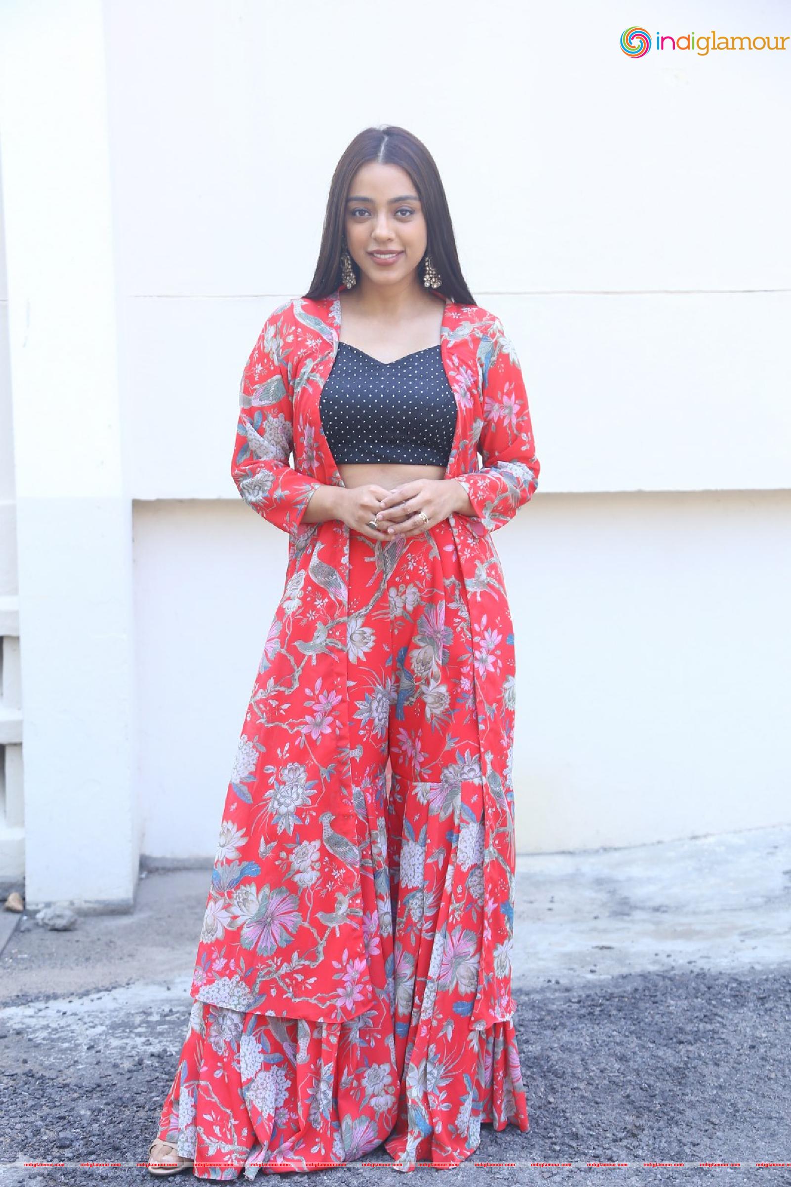 Deviyani Sharma Actress hd photo