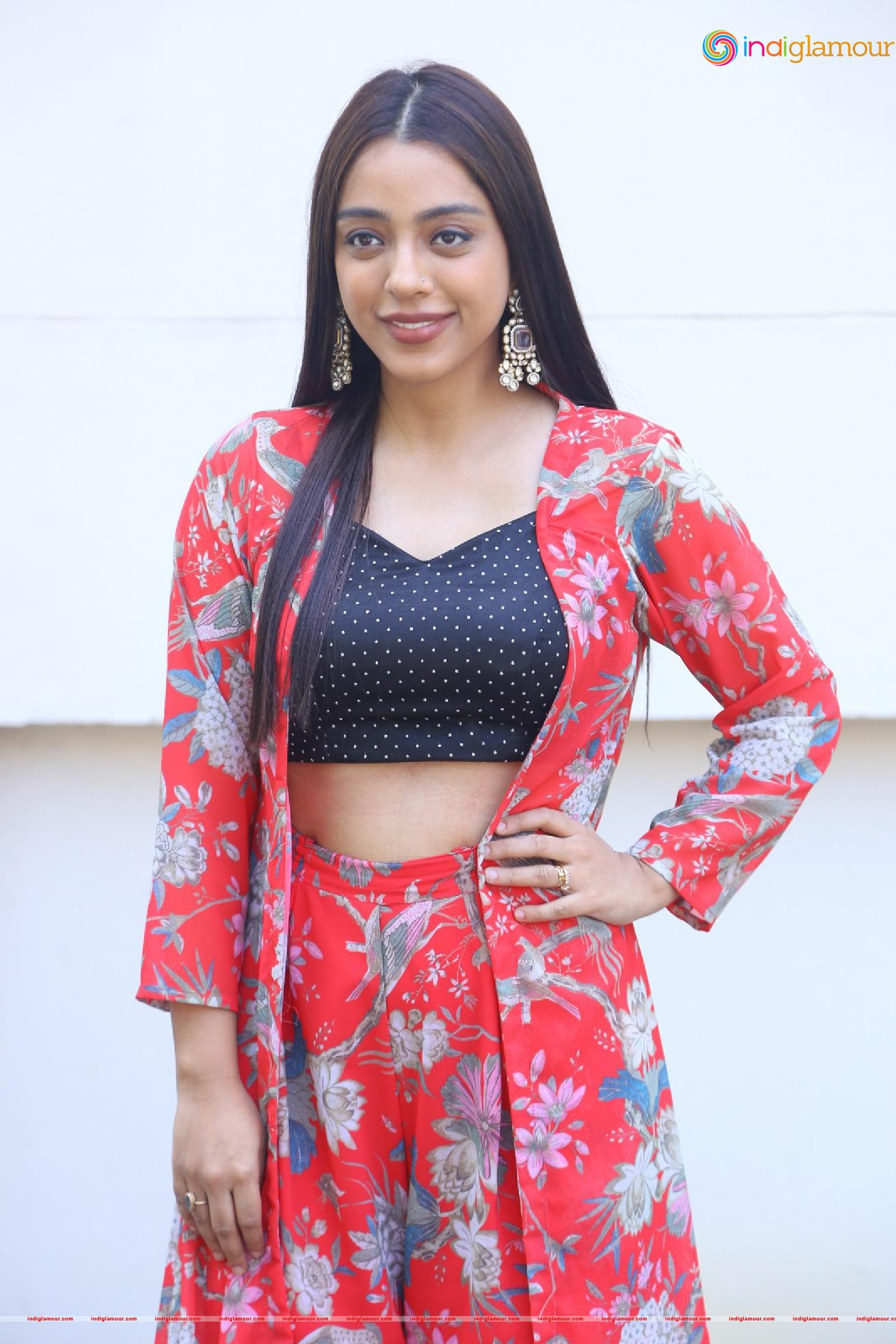 Deviyani Sharma Actress hd photo