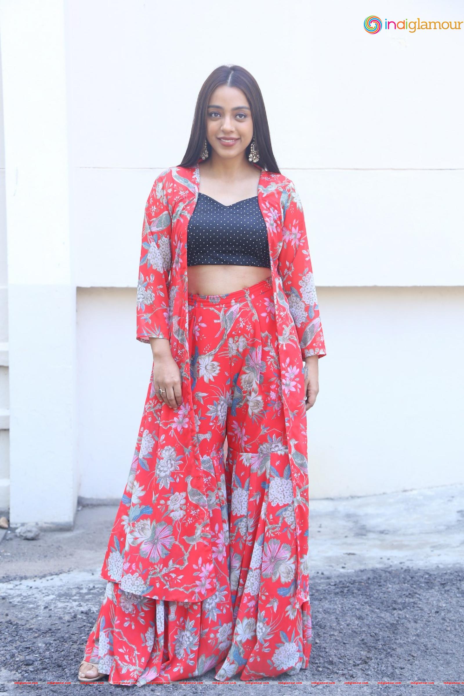 Deviyani Sharma Actress hd photo