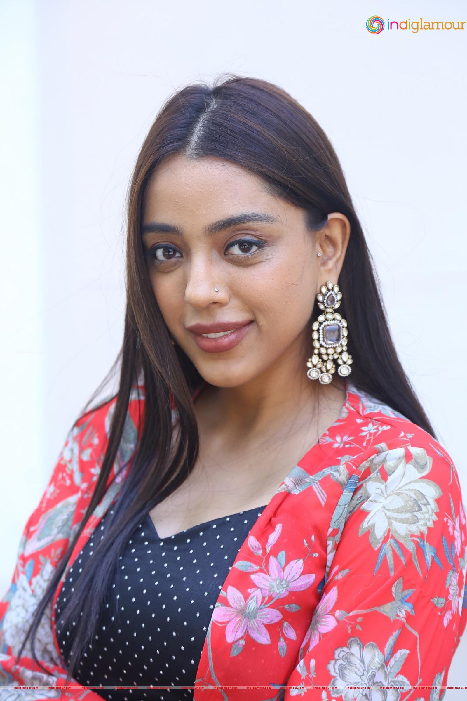 Deviyani Sharma Actress hd photo