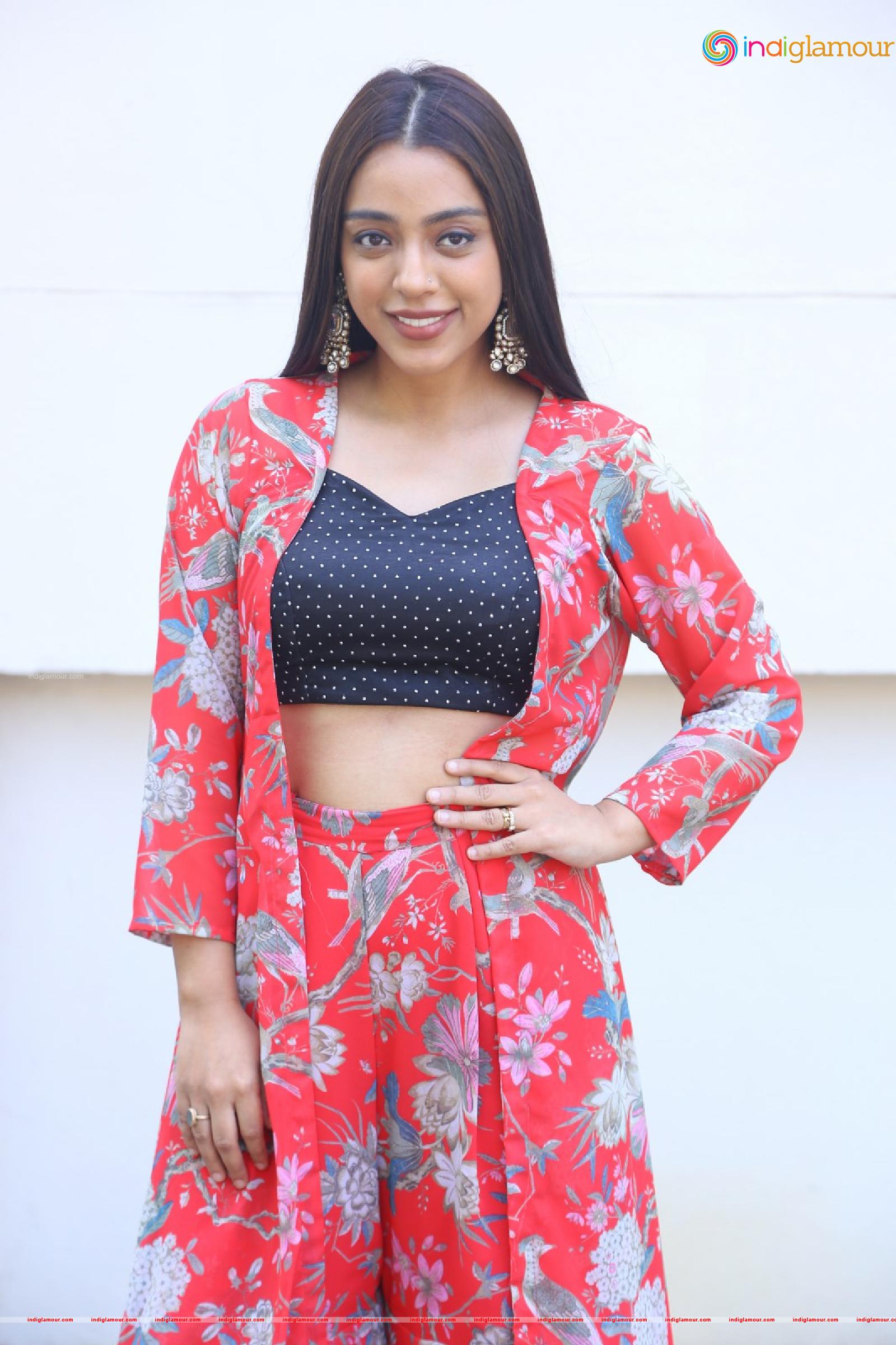 Deviyani Sharma Actress hd photo