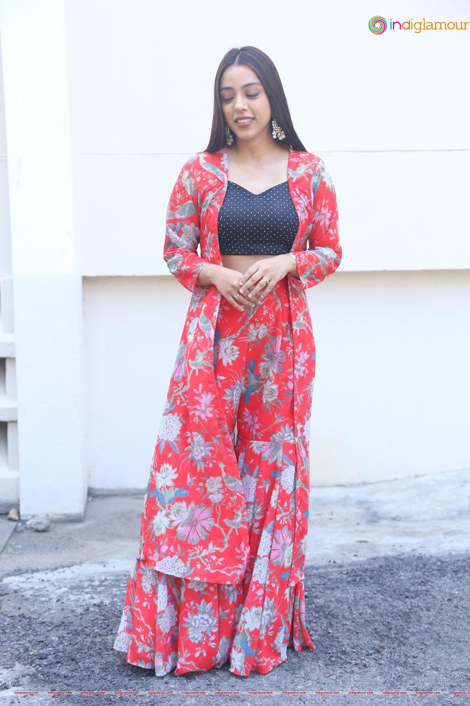 Deviyani Sharma Actress hd photo