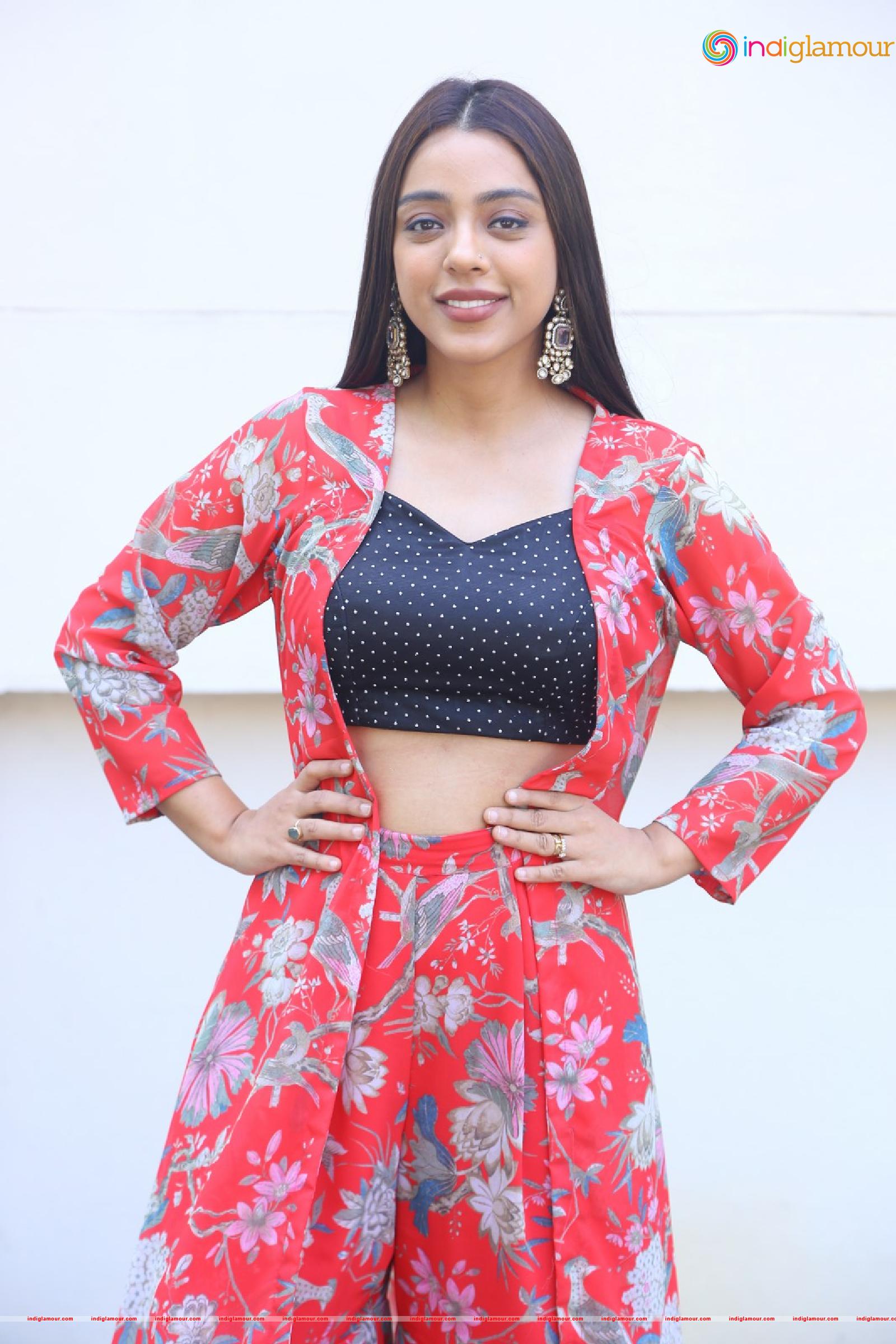 Deviyani Sharma Actress hd photo