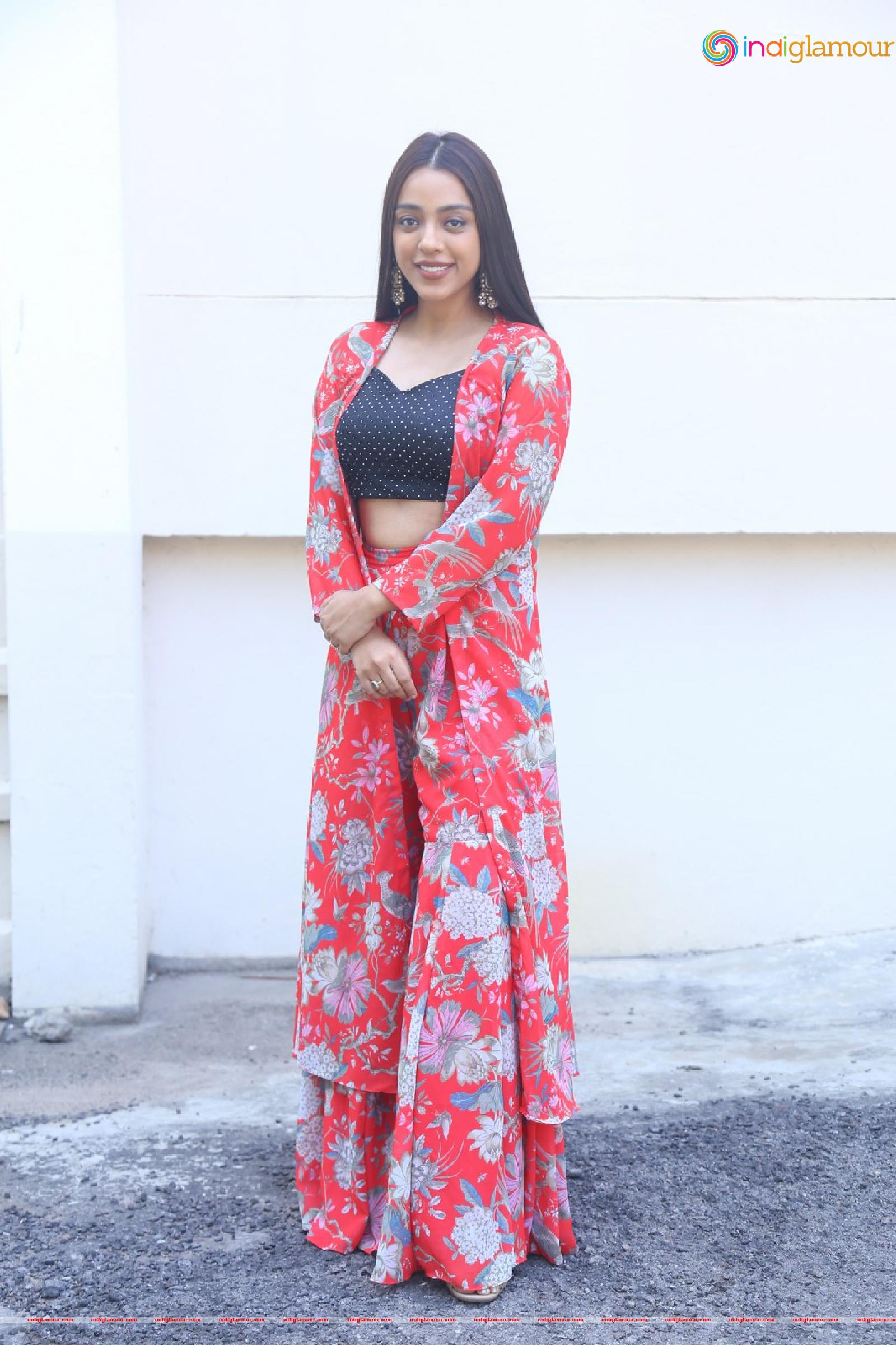 Deviyani Sharma Actress hd photo