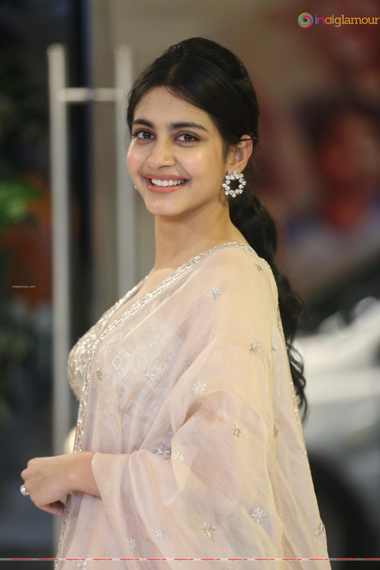 Pragati Srivastava Actress hd photo