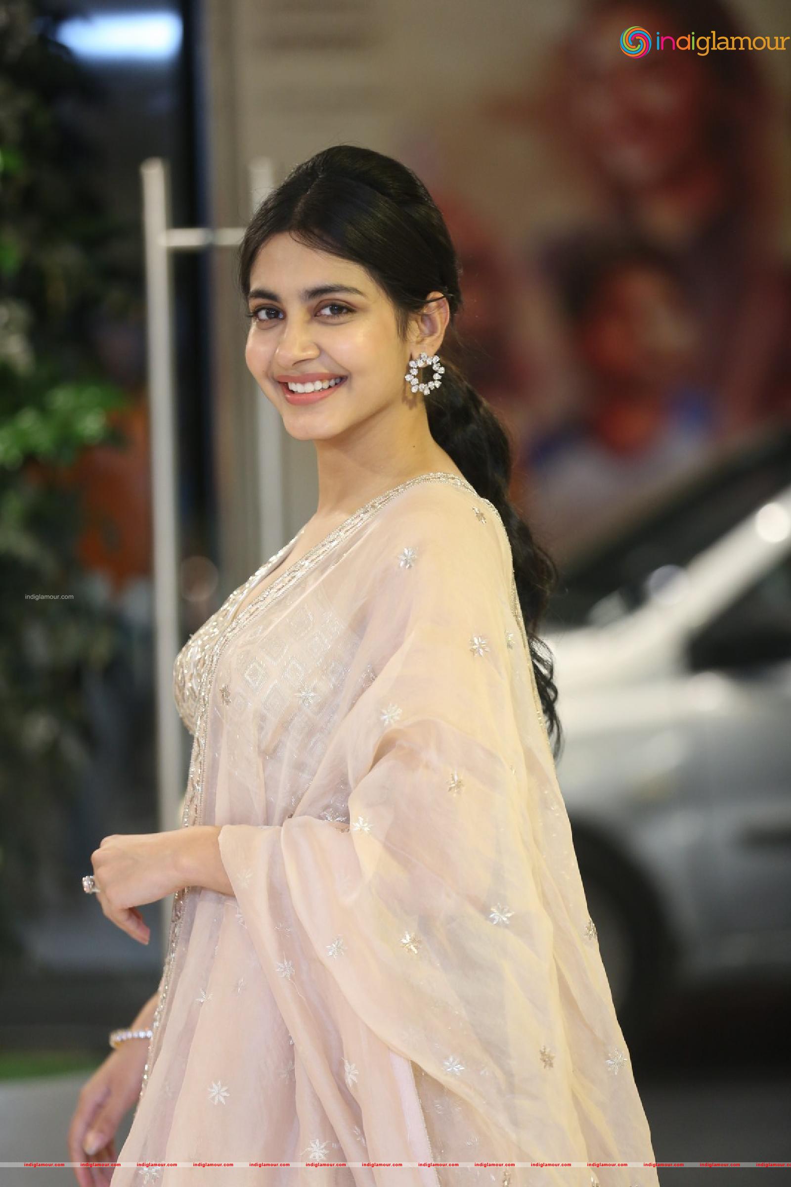 Pragati Srivastava Actress hd photo