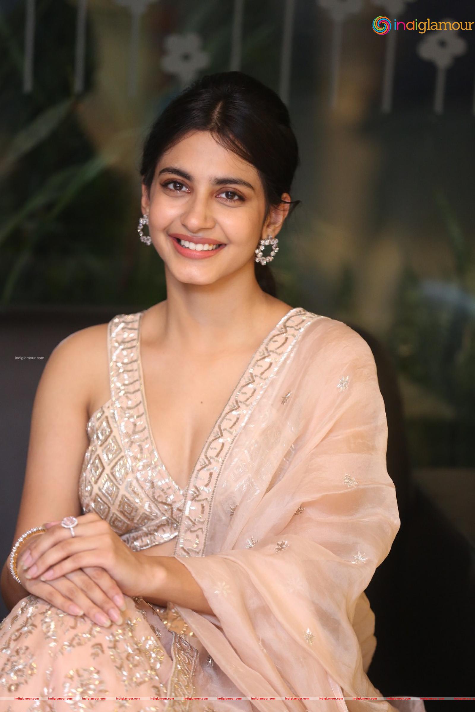 Pragati Srivastava Actress hd photo