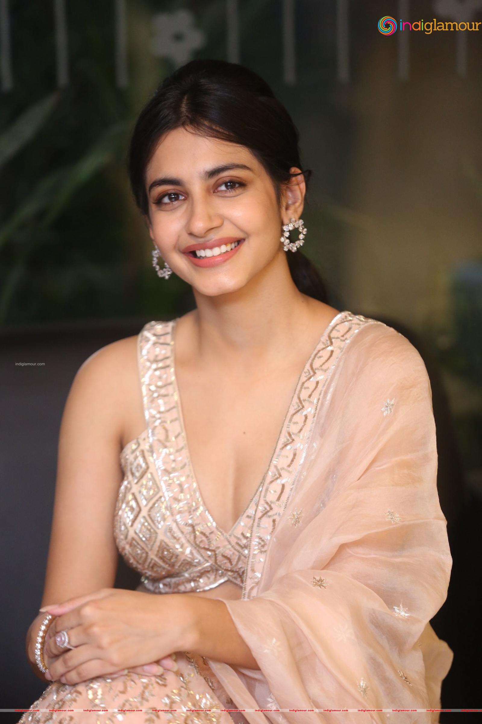 Pragati Srivastava Actress hd photo
