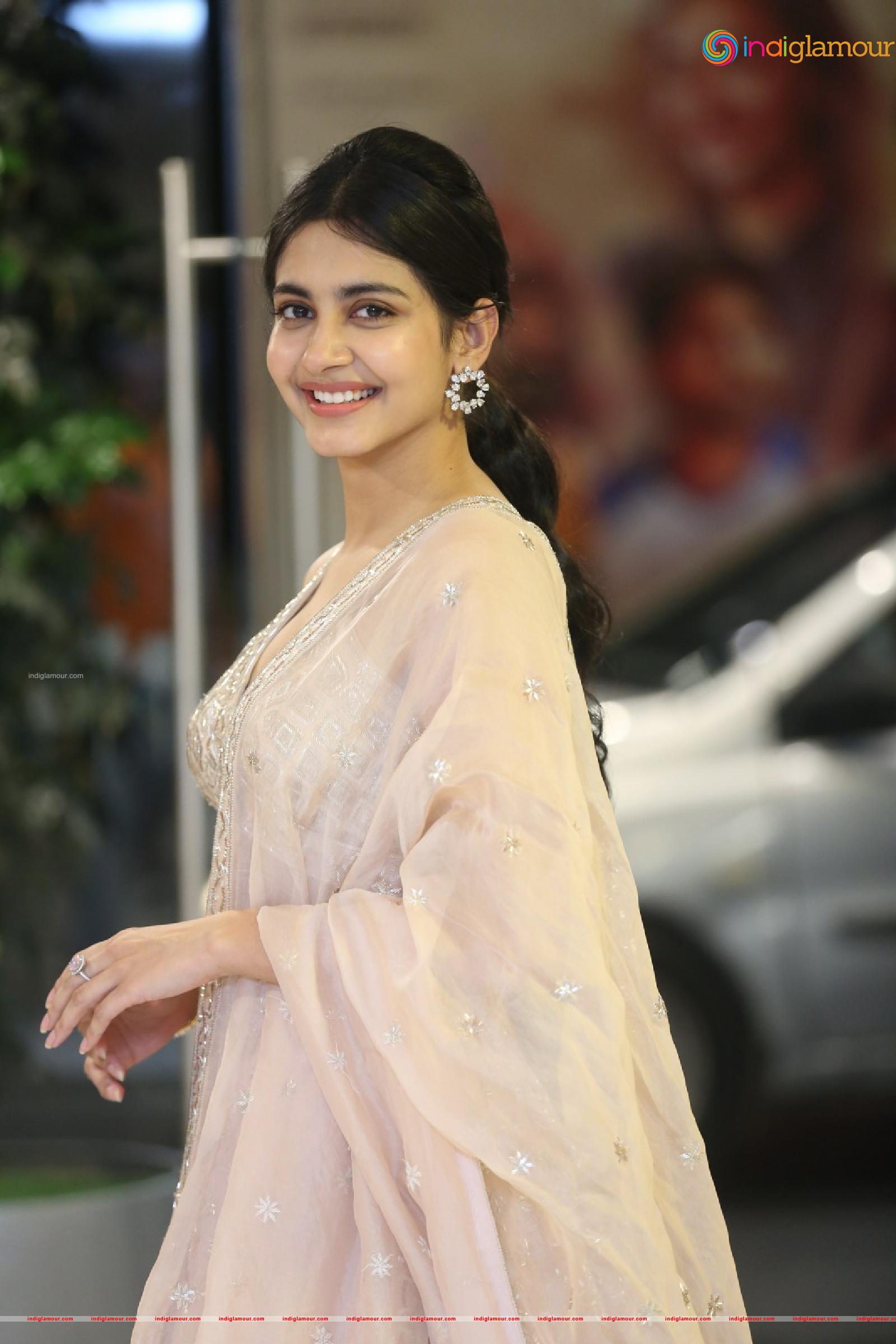Pragati Srivastava Actress hd photo