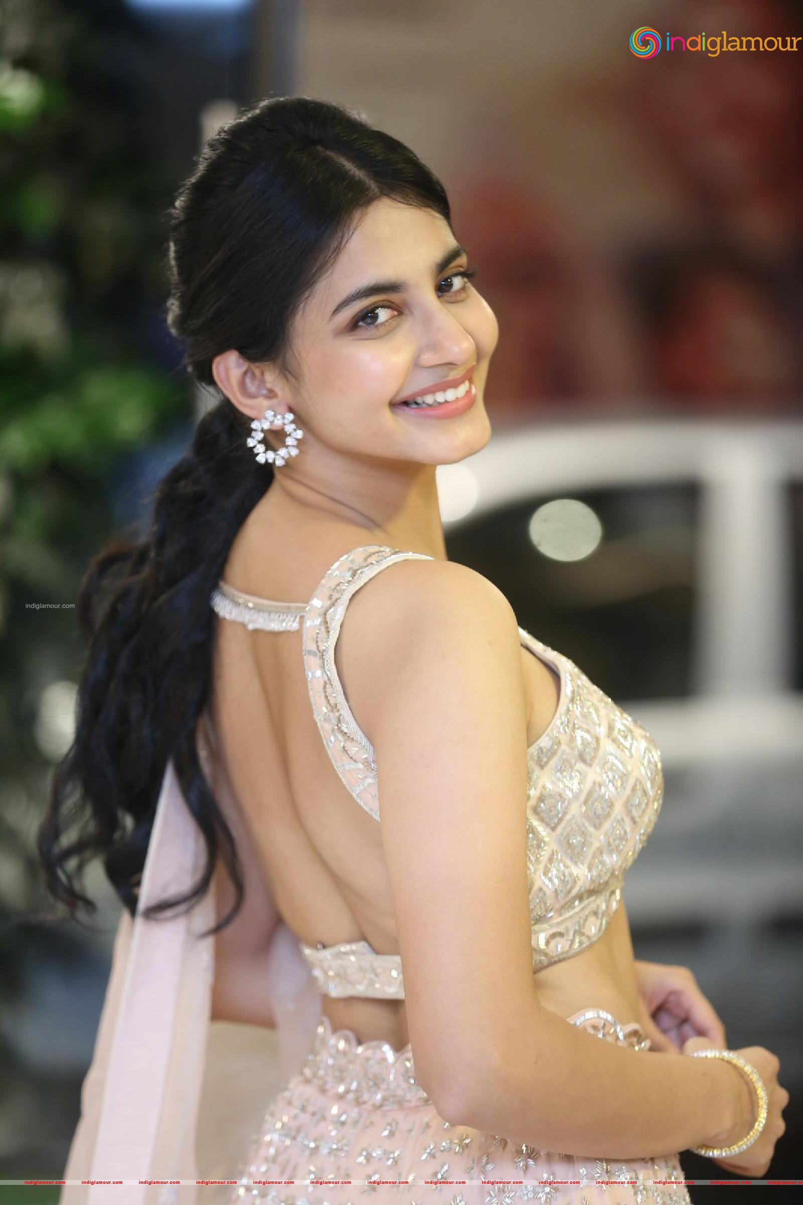 Pragati Srivastava Actress hd photo